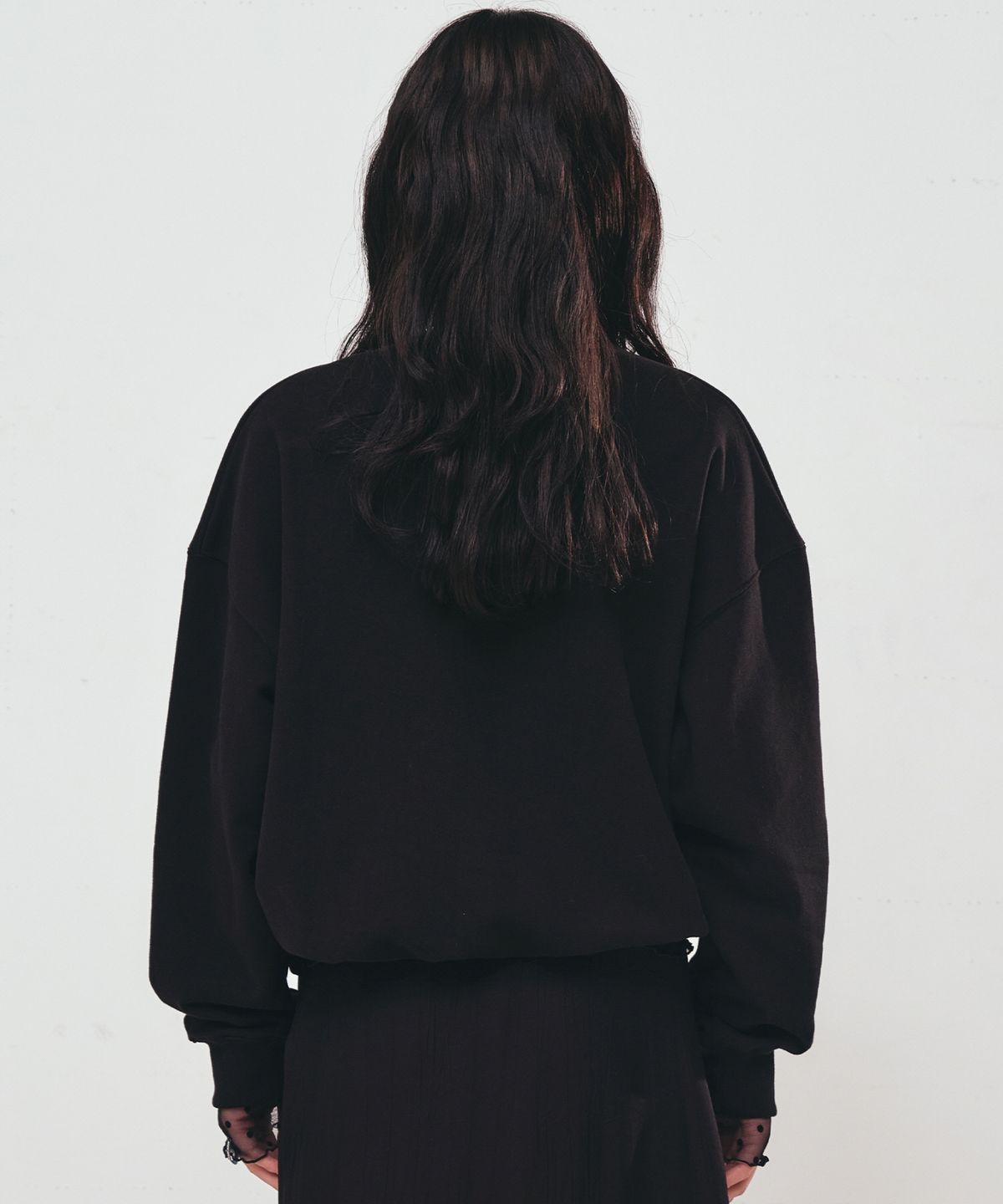 닉앤니콜(NICK&NICOLE) VOLUME NICOLE ROSE SWEATSHIRT_BLACK MINT