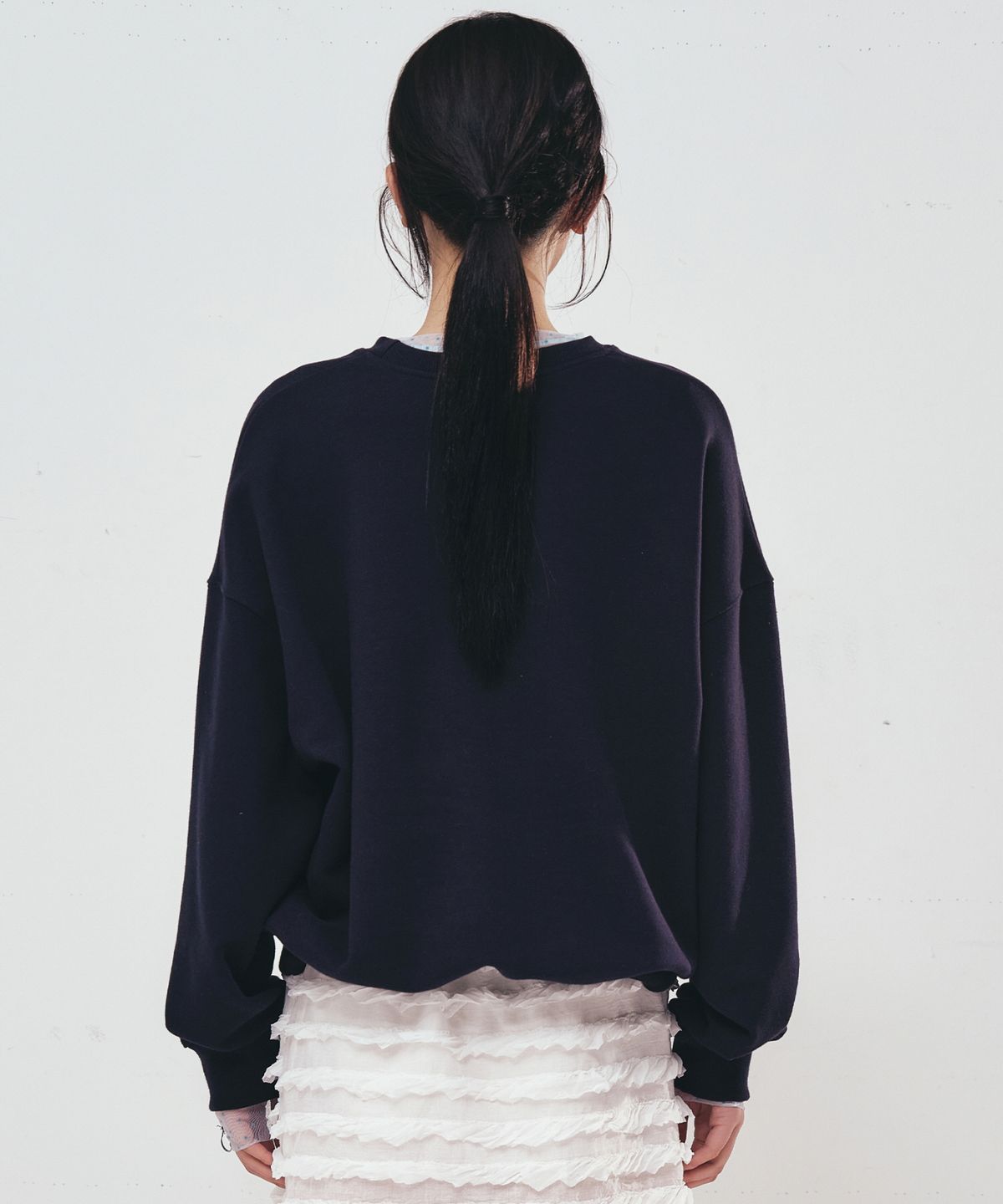 닉앤니콜(NICK&NICOLE) VOLUME NICOLE ROSE SWEATSHIRT_NAVY BLUE