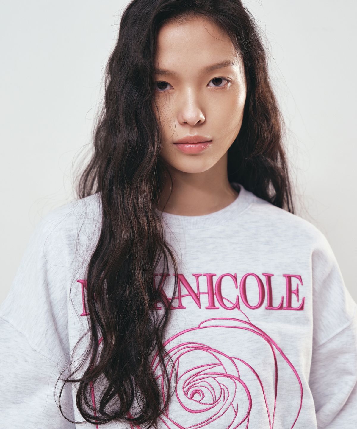 닉앤니콜(NICK&NICOLE) VOLUME NICOLE ROSE SWEATSHIRT_MELANGE PINK