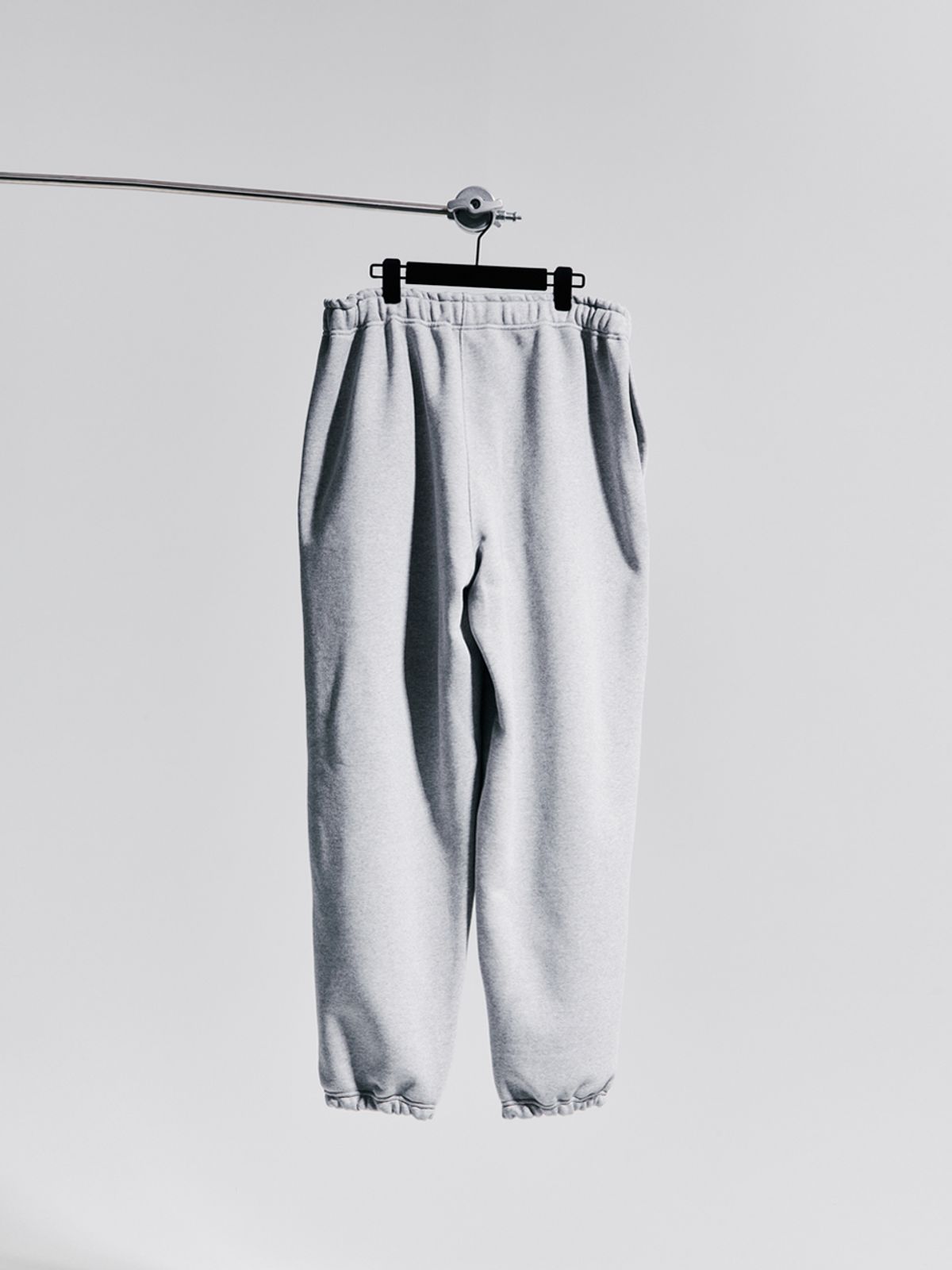 고저(GOZER) OVERSIZED SWEAT PANTS_MELANGE GREY