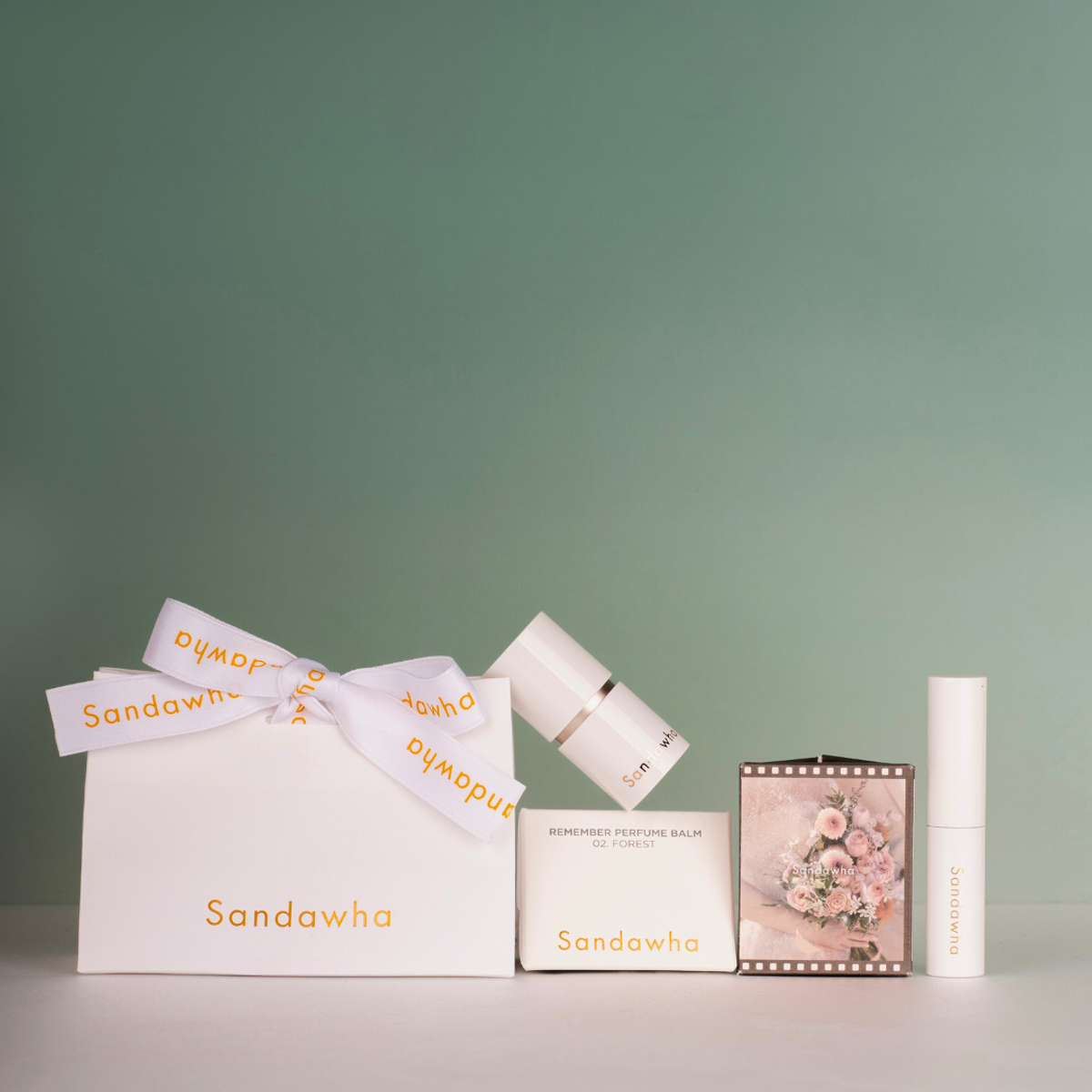 산다화(SANDAWHA) 고체 향수 리멤버 퍼퓸 밤 5.6g (1호 부케 / 2호 포레스트)