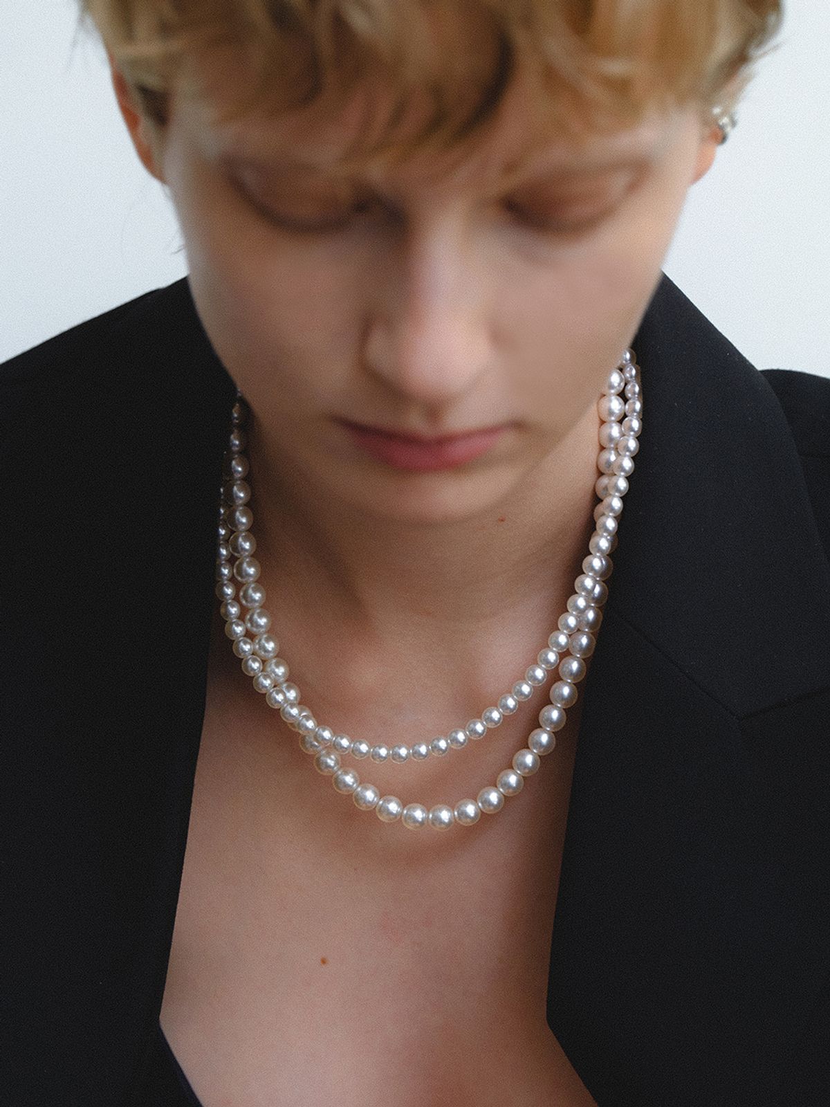 리엔느와르(leeENoir) Wave Toggle Pearl Necklace (6mm/8mm)(2color)