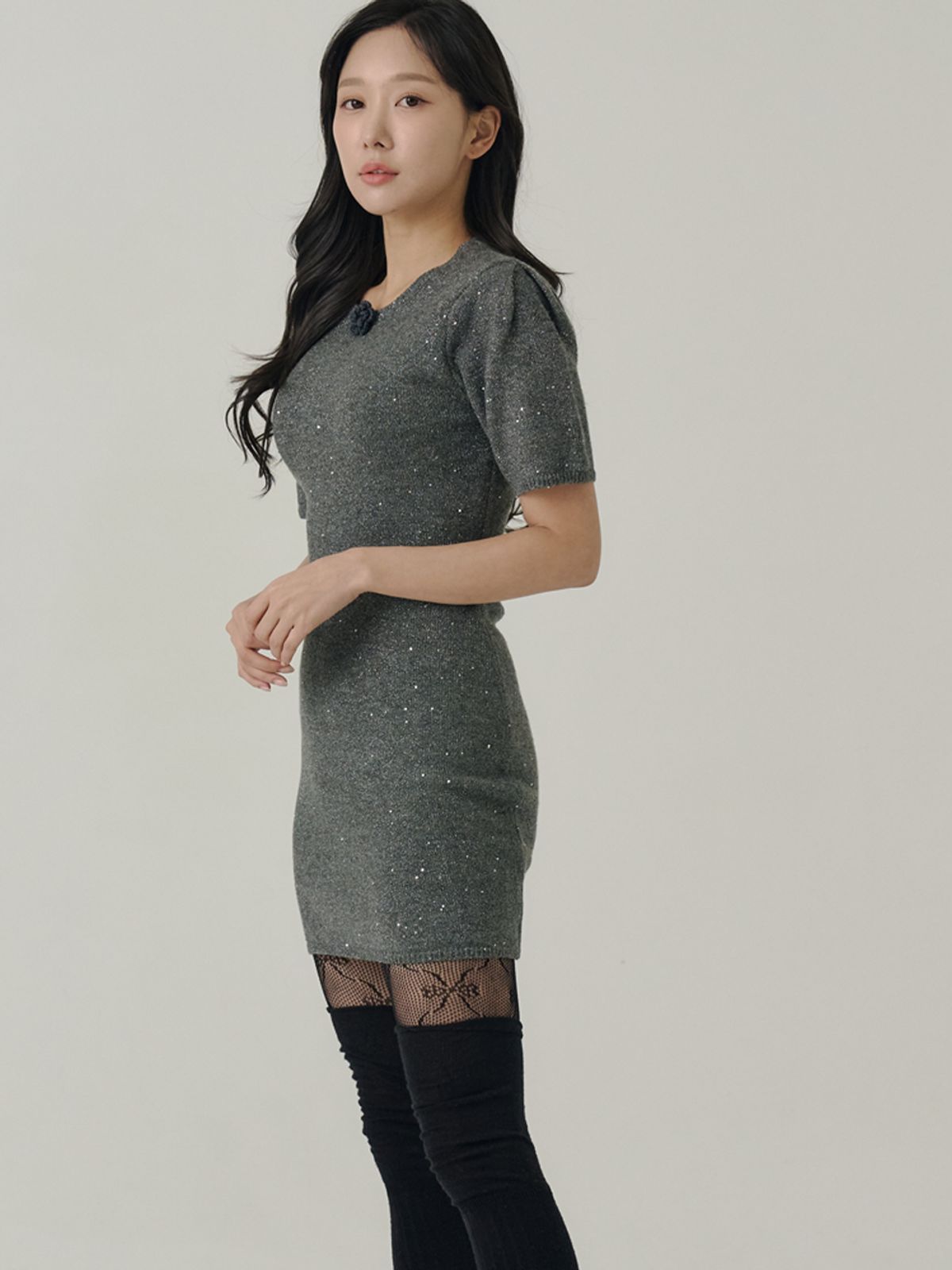 쏘리, 투 머치 러브(SORRY, TOO MUCH LOVE) Staring Night Knit Mini Dress_Charcoal