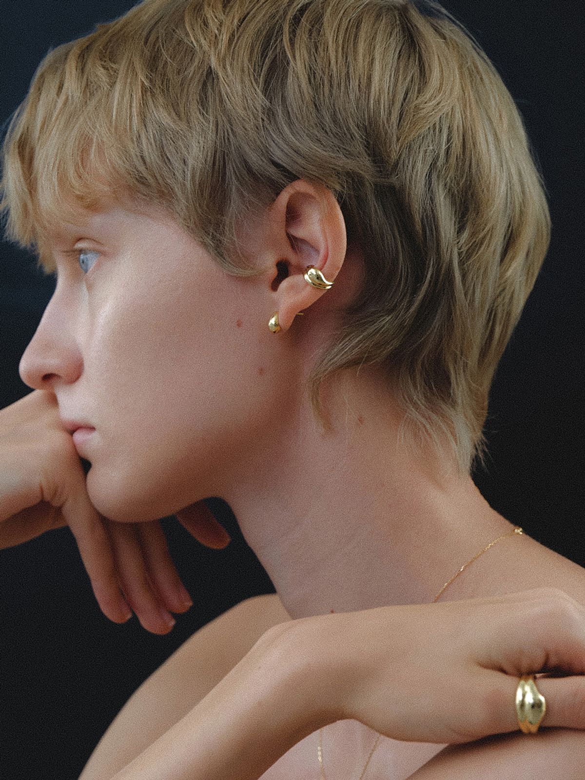 리엔느와르(leeENoir) Double Wave Earcuff (2color)