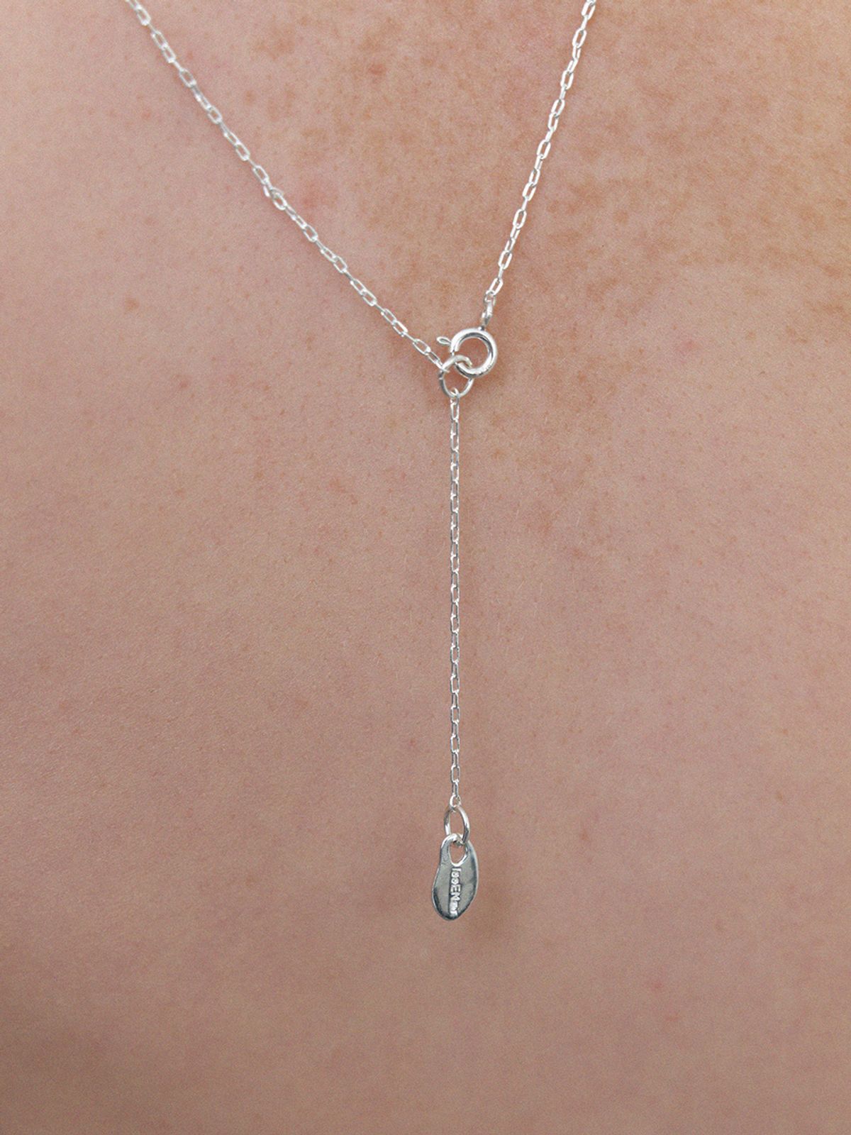 리엔느와르(leeENoir) Egg Ball Necklace