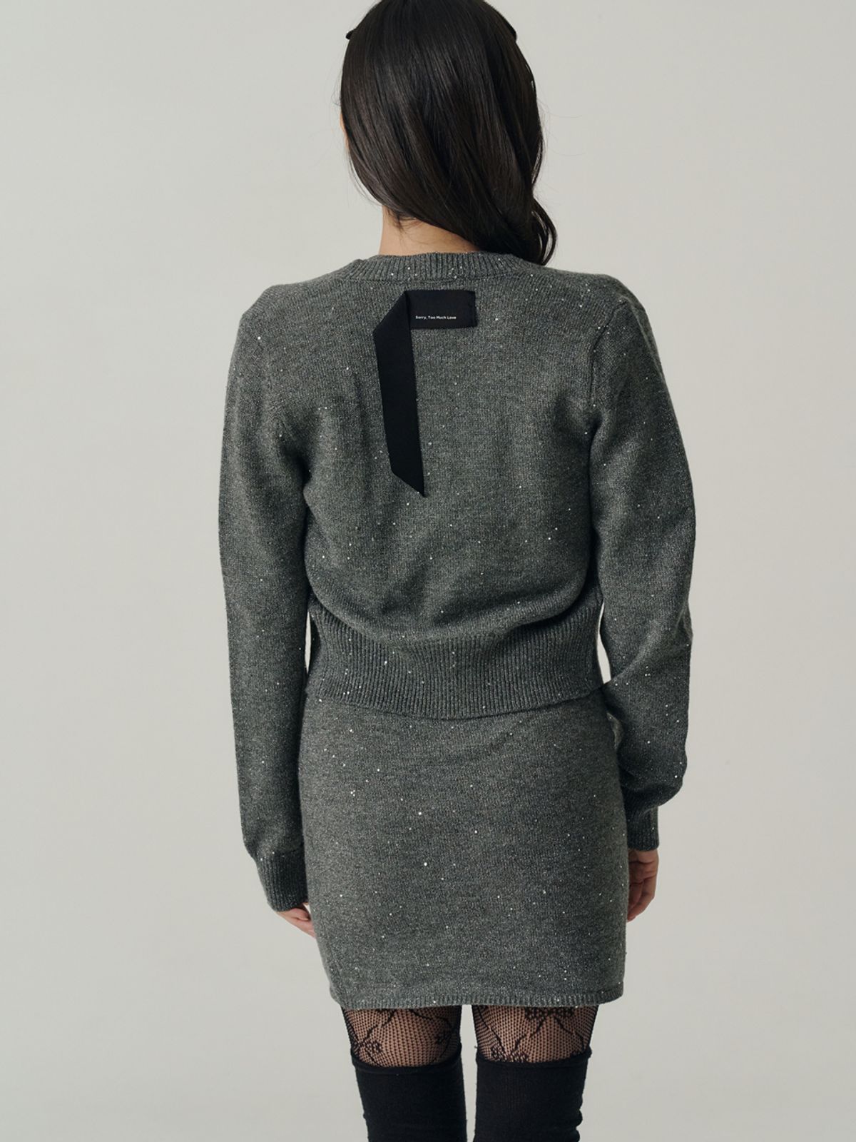 쏘리, 투 머치 러브(SORRY, TOO MUCH LOVE) Staring Night Knit Cardigan_Charcoal