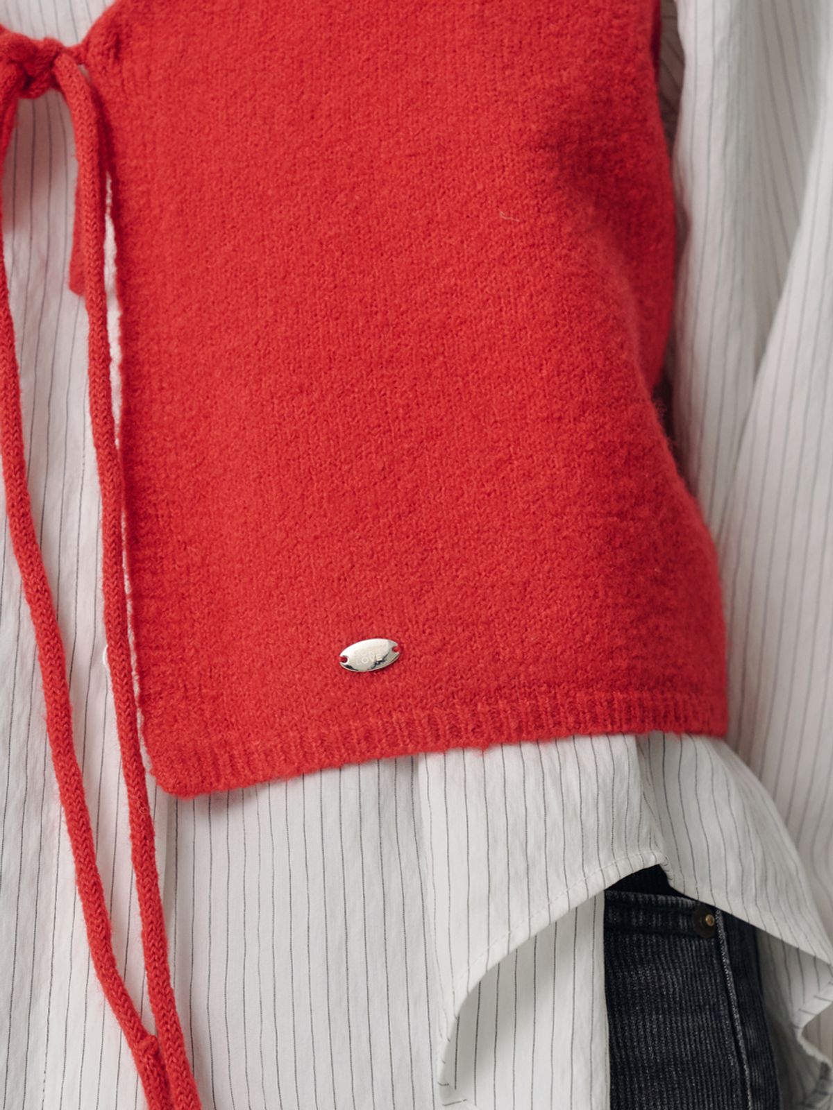 쏘리, 투 머치 러브(SORRY, TOO MUCH LOVE) String Layered Knit Vest_Red