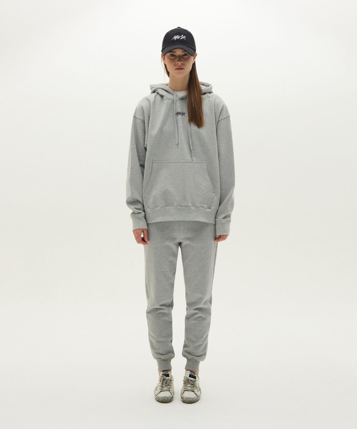 므아므(MMAM) Signature logo hoodie