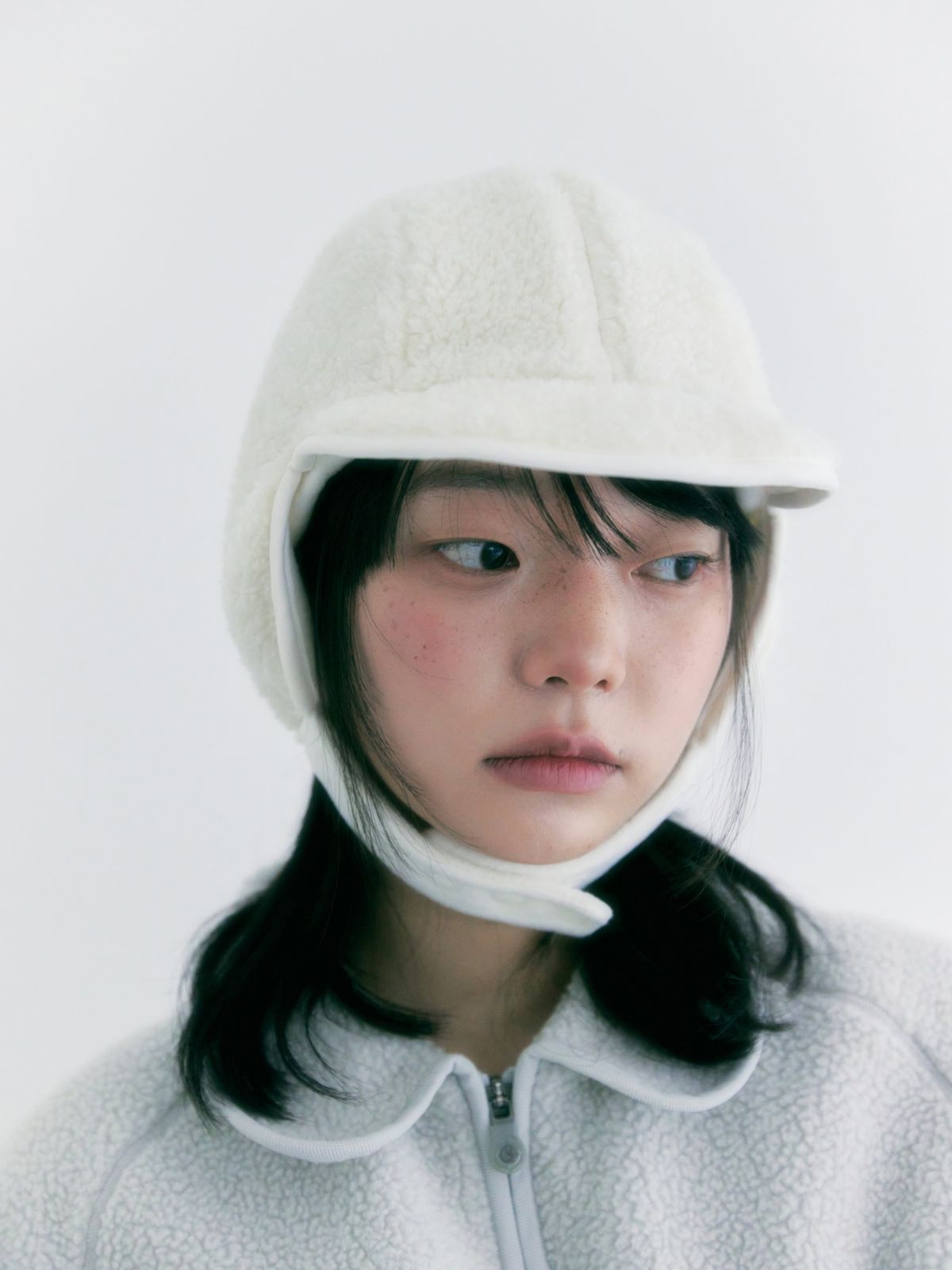포이에(POIE) reversible fleece trooper hat (ivory)