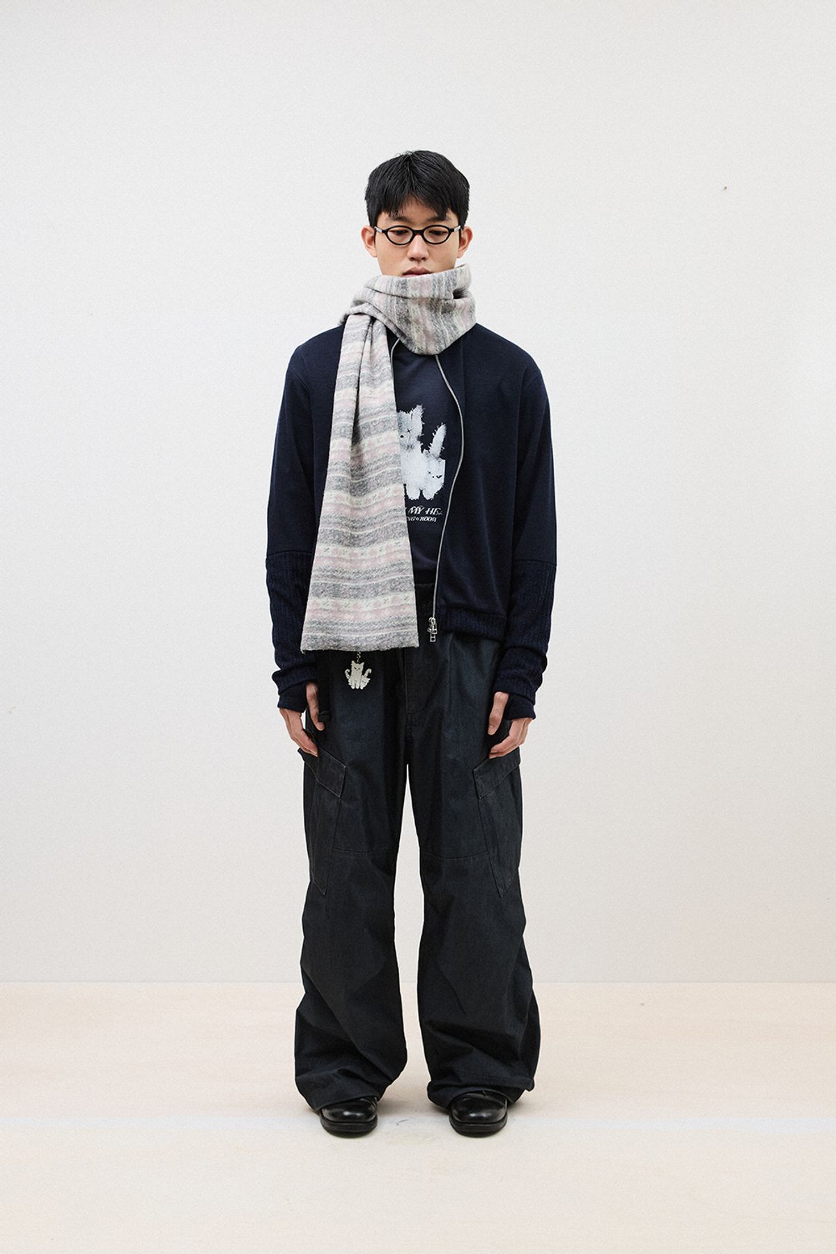 해칭룸(HATCHINGROOM) Heart Wool Muffler Grey