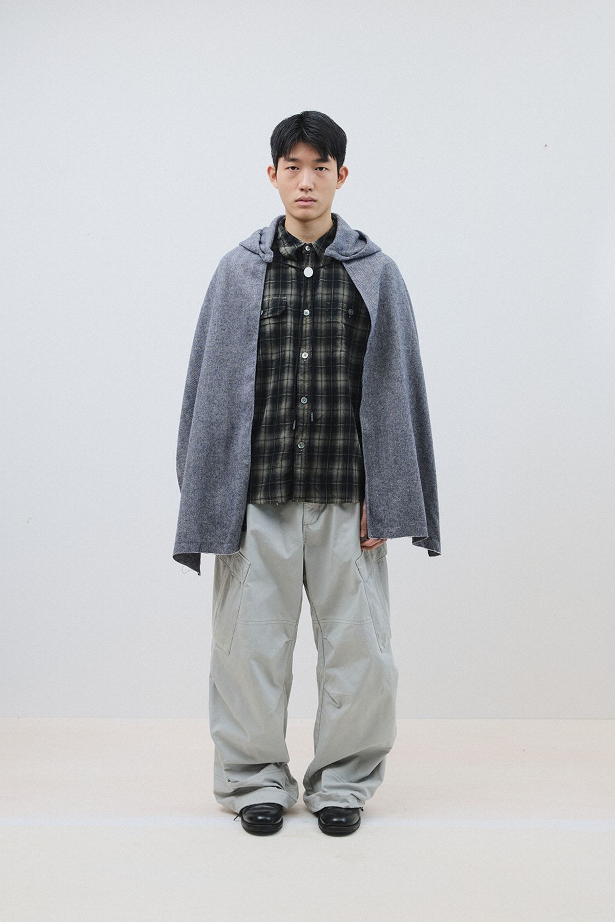 해칭룸(HATCHINGROOM) Hoodie Muffler Hairy Herringbone Blue Grey
