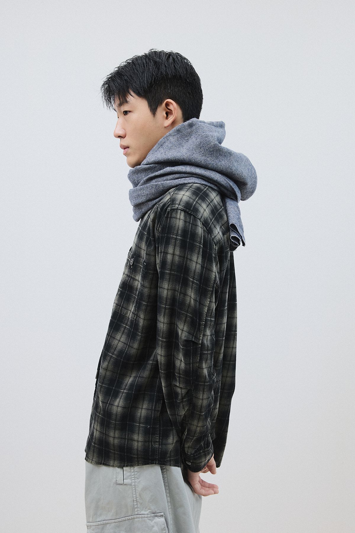 해칭룸(HATCHINGROOM) Hoodie Muffler Hairy Herringbone Blue Grey