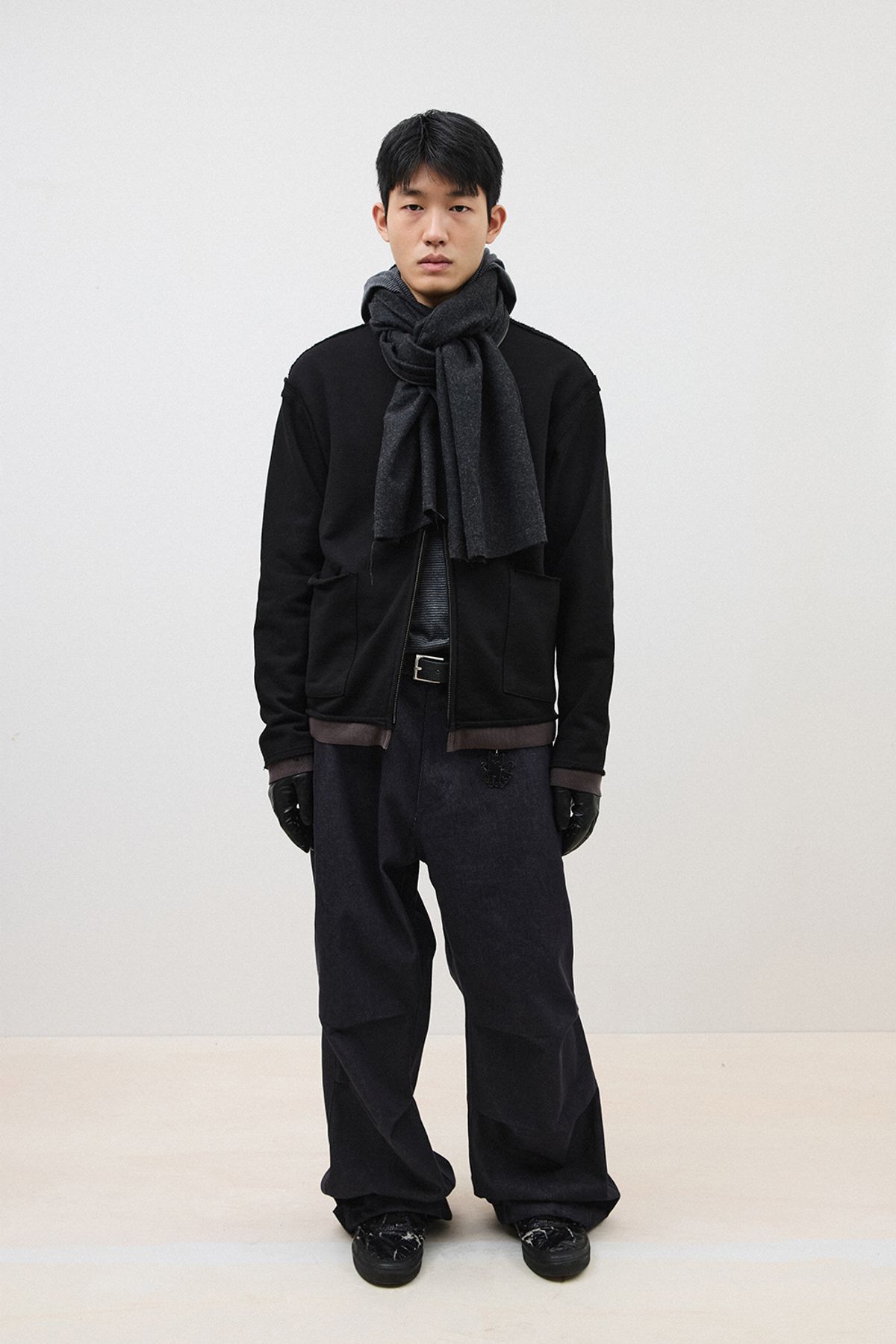 해칭룸(HATCHINGROOM) Hoodie Muffler Hairy Herringbone Charcoal