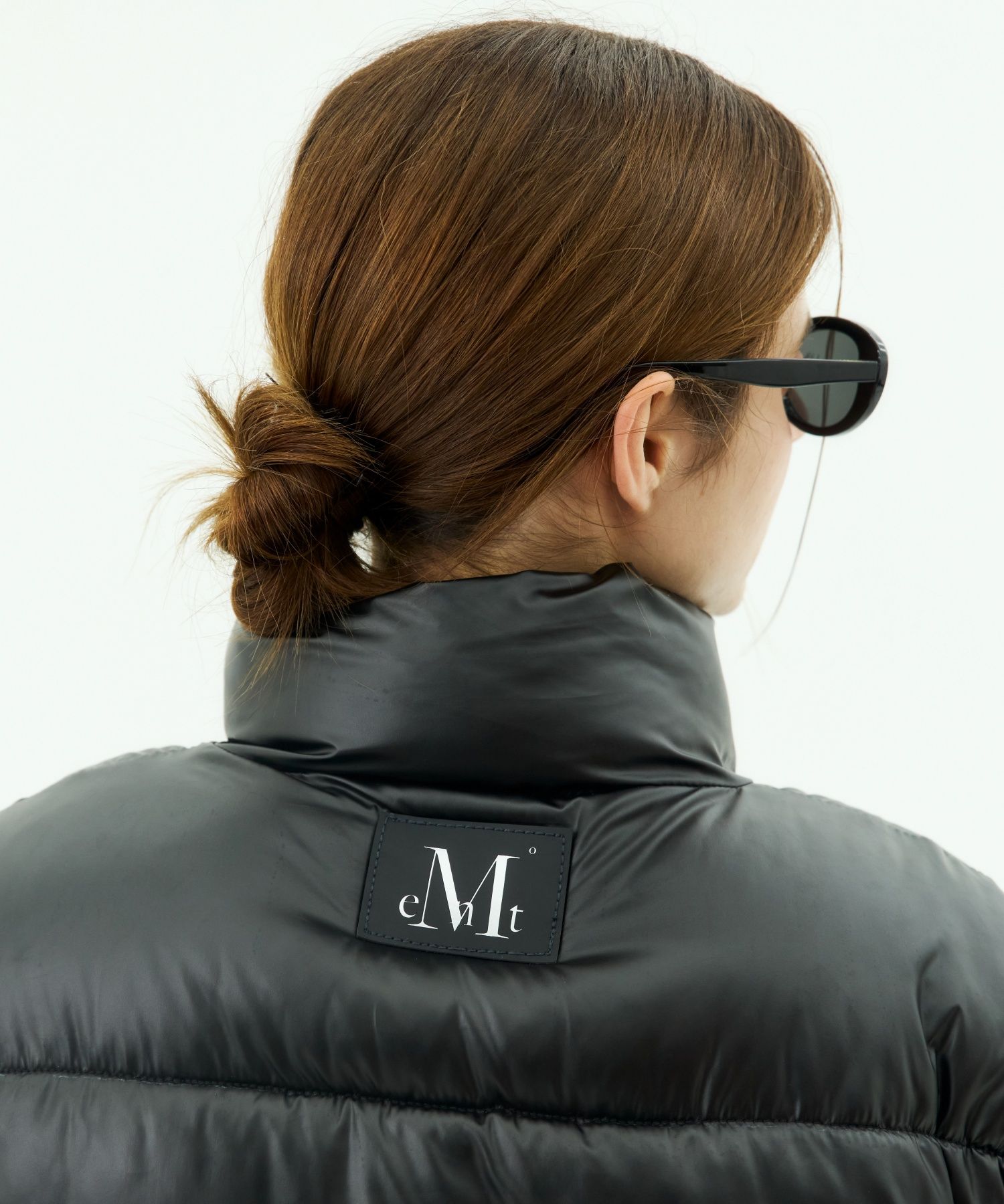 MUSINSA | MUCENT Shani Leather Wappen Glossy Crop Padding (2