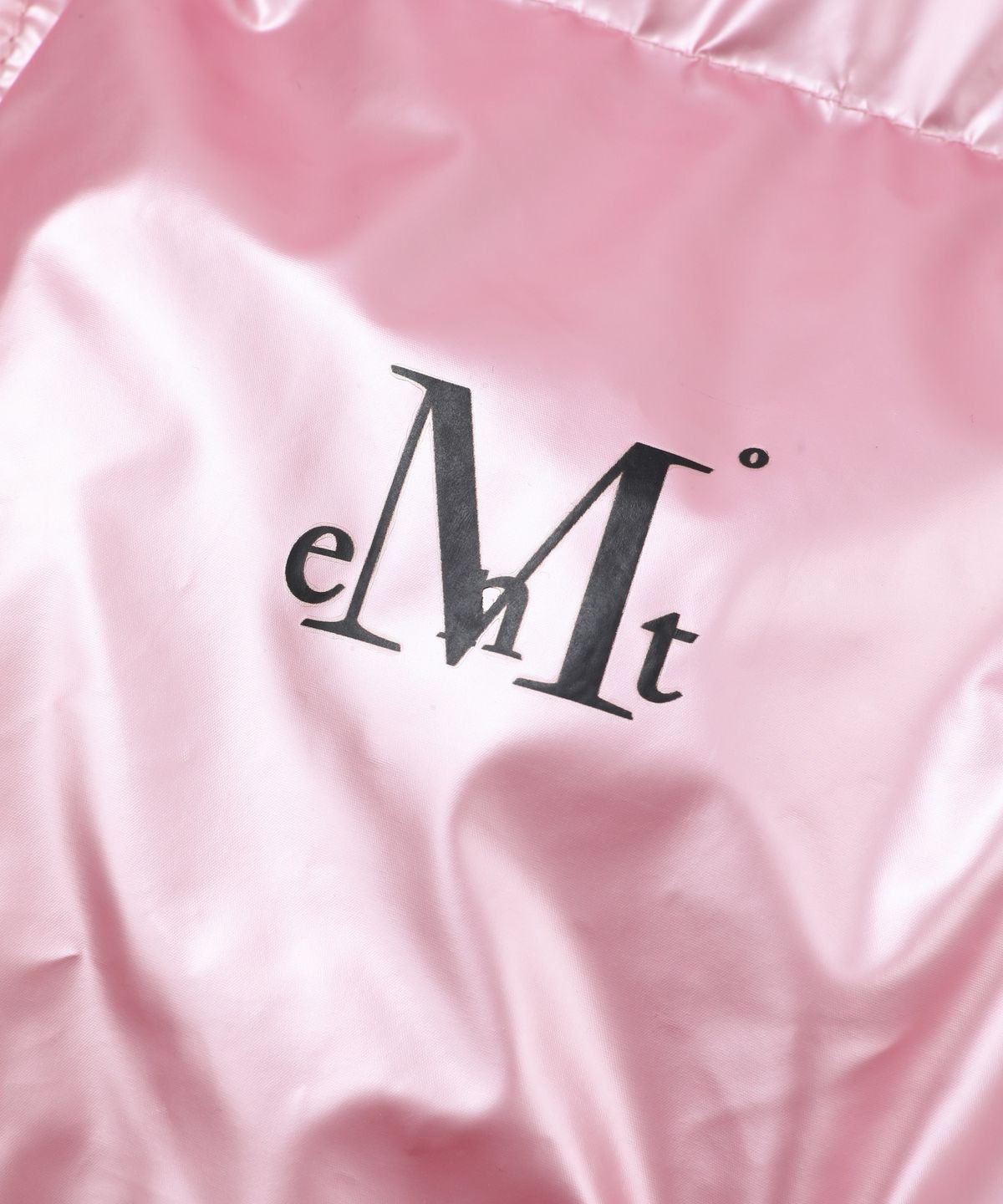 무센트(MUCENT) 페이브 하이넥 글로시 크롭 패딩 (3컬러)