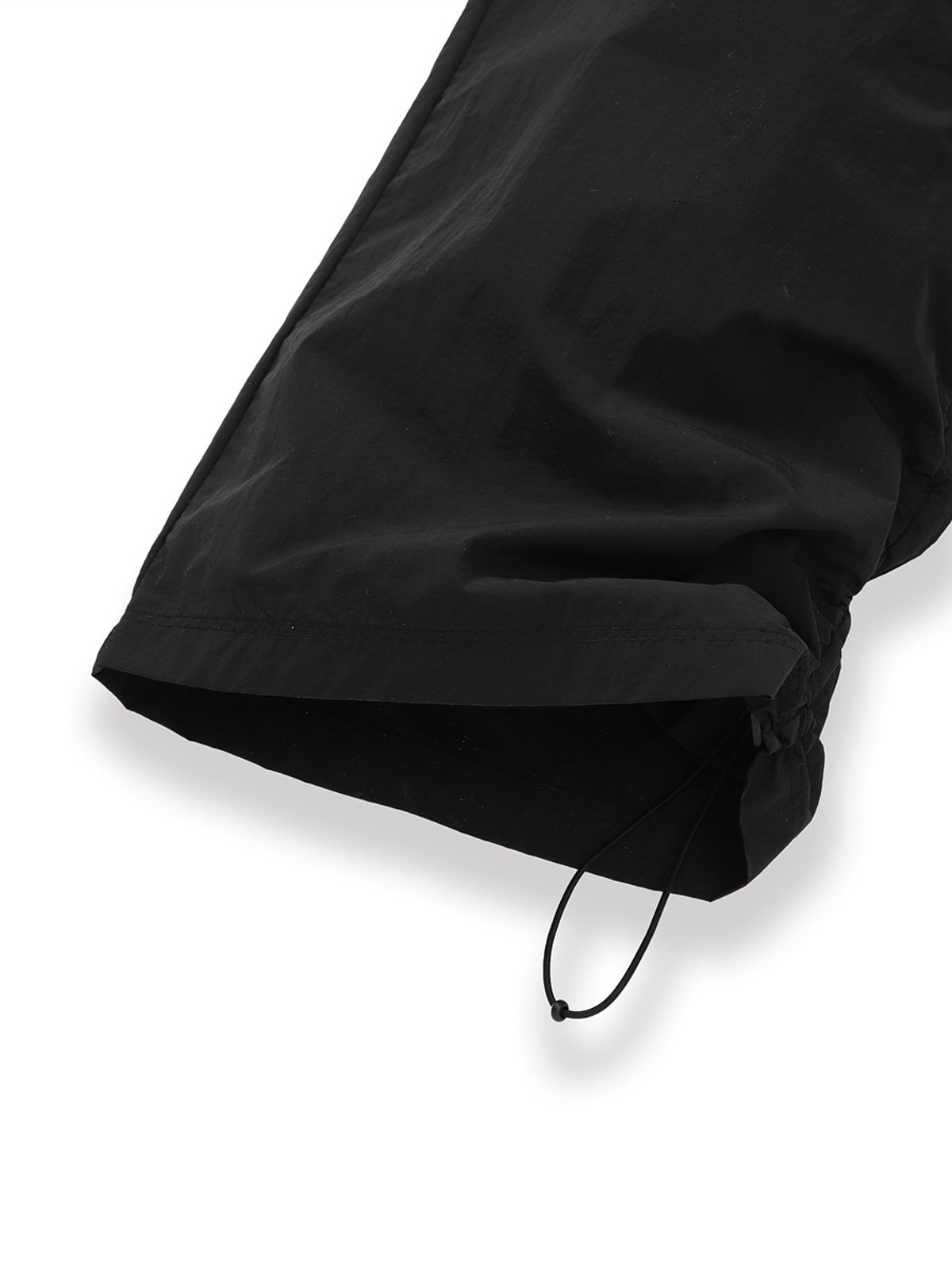디스커버리 익스페디션(DISCOVERY EXPEDITION) 프레시벤트 여성 스트링 파라슈트 카고팬츠 (BLACK)