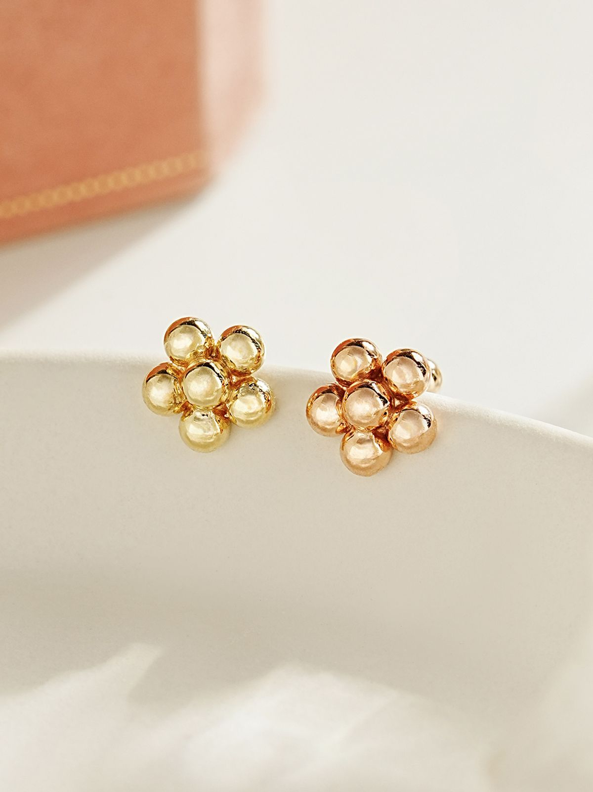 미니멀피어싱(MINIMALPIERCING) 14K 그레이프 플라워 피어싱 귀걸이
