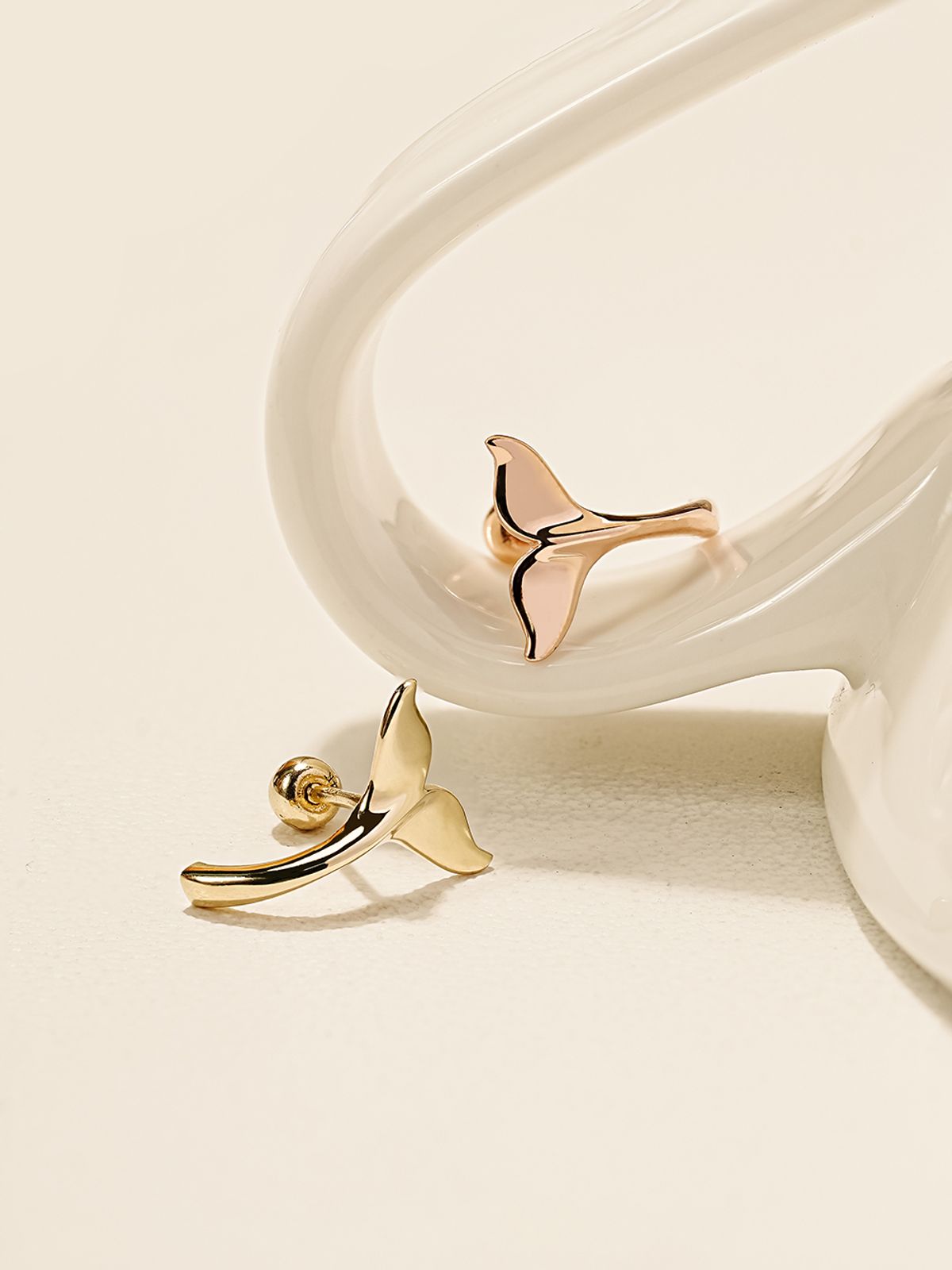 미니멀피어싱(MINIMALPIERCING) 14K 고래꼬리 피어싱 귀걸이
