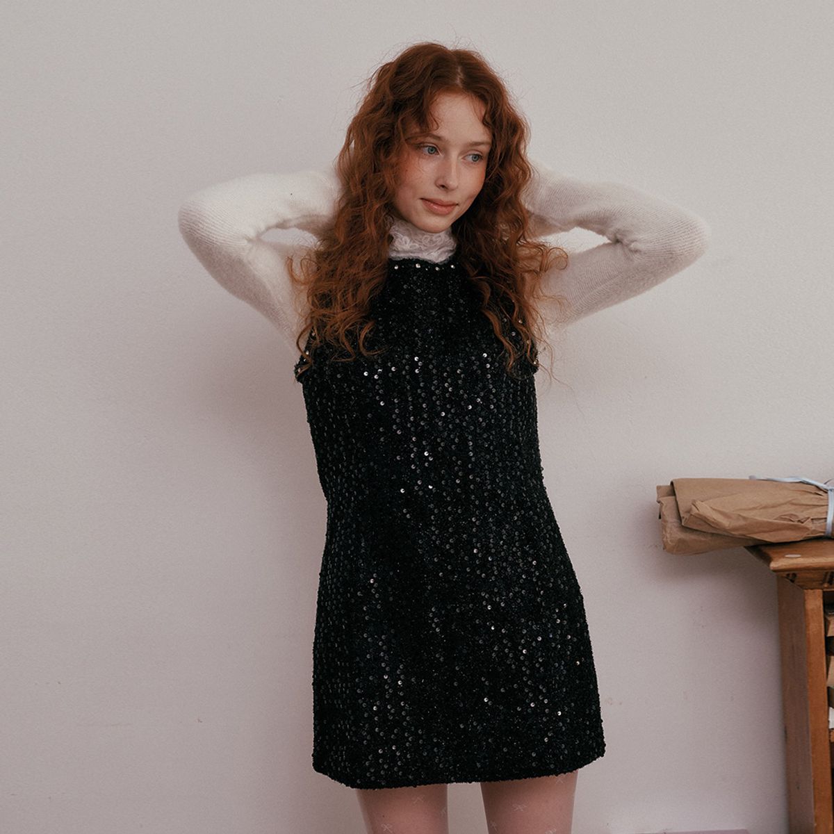 던드롭(DUNDROP) DD_Black sequin sleeveless dress_BLACK