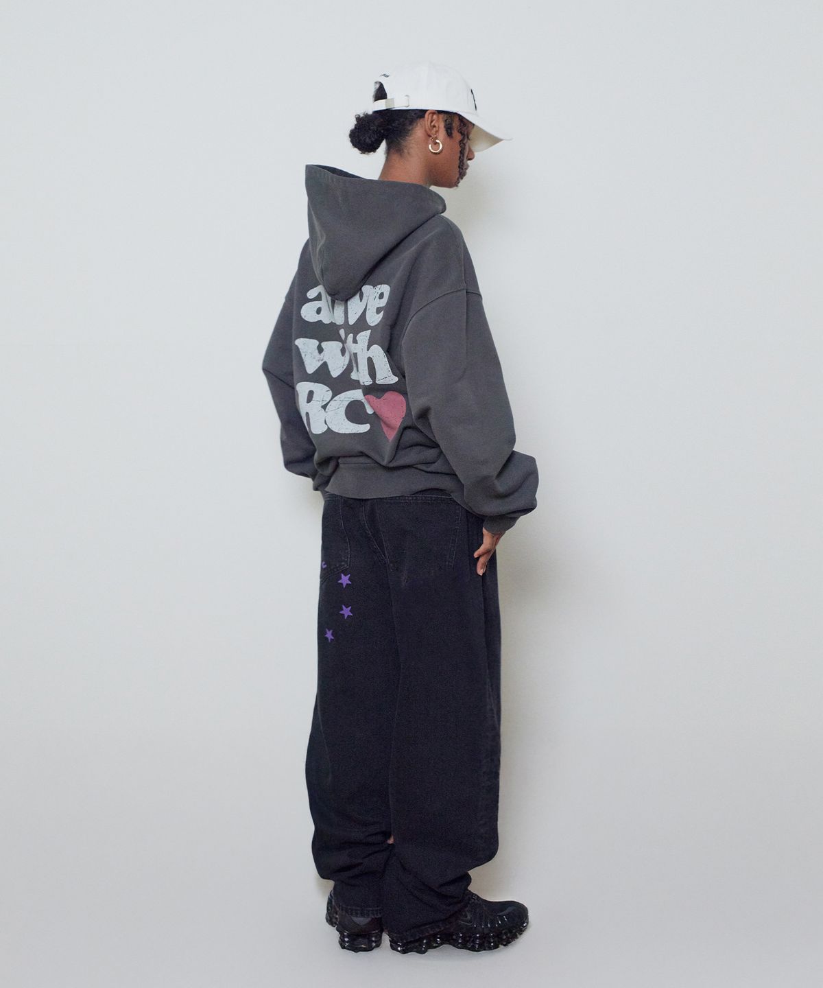 리트리버클럽(RETRIEVER CLUB) ALIVE HOODIE [PIGMENT BLACK]
