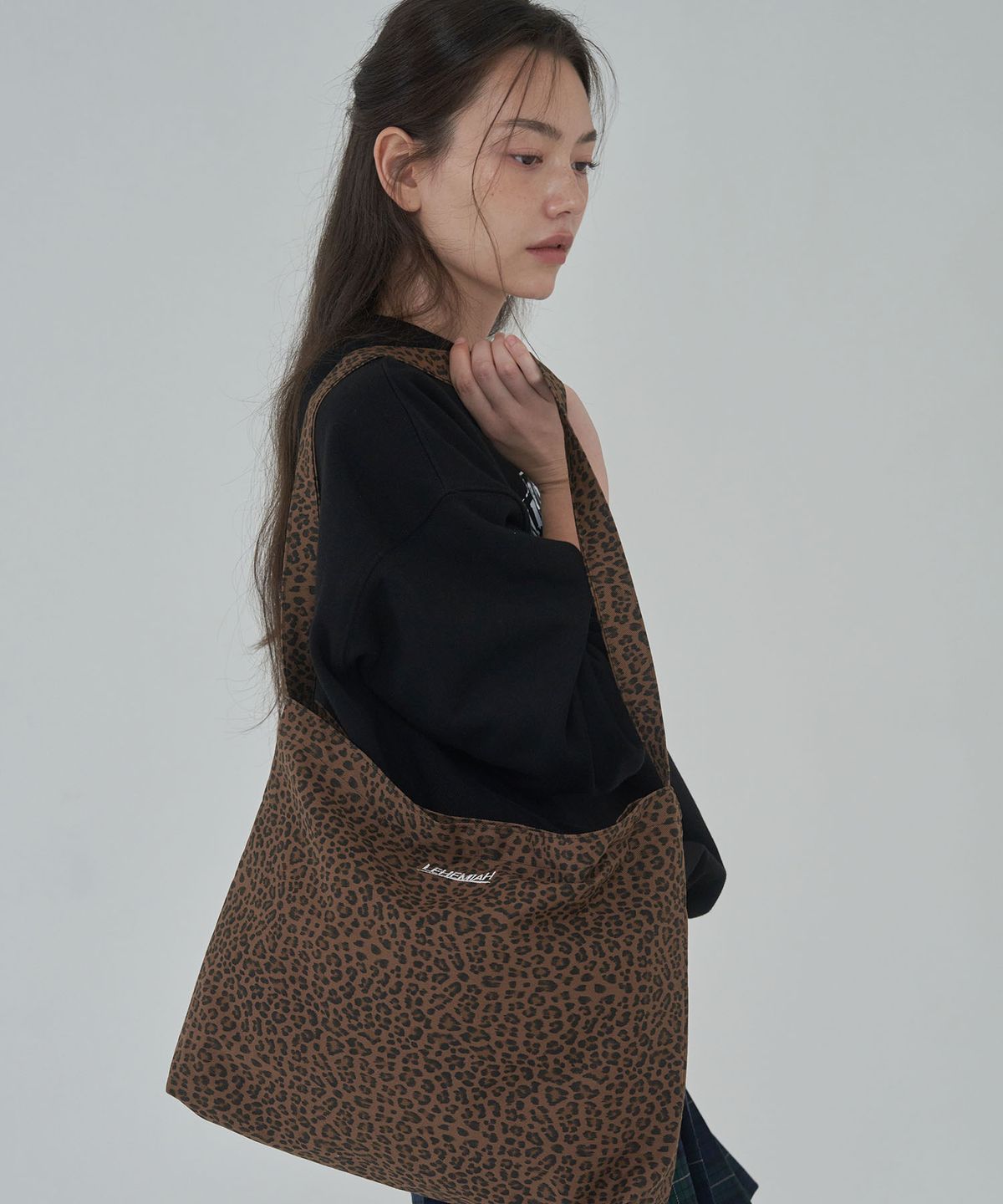 르헤미아(LEHEMIAH) Leopard shoulder bag _ Brown
