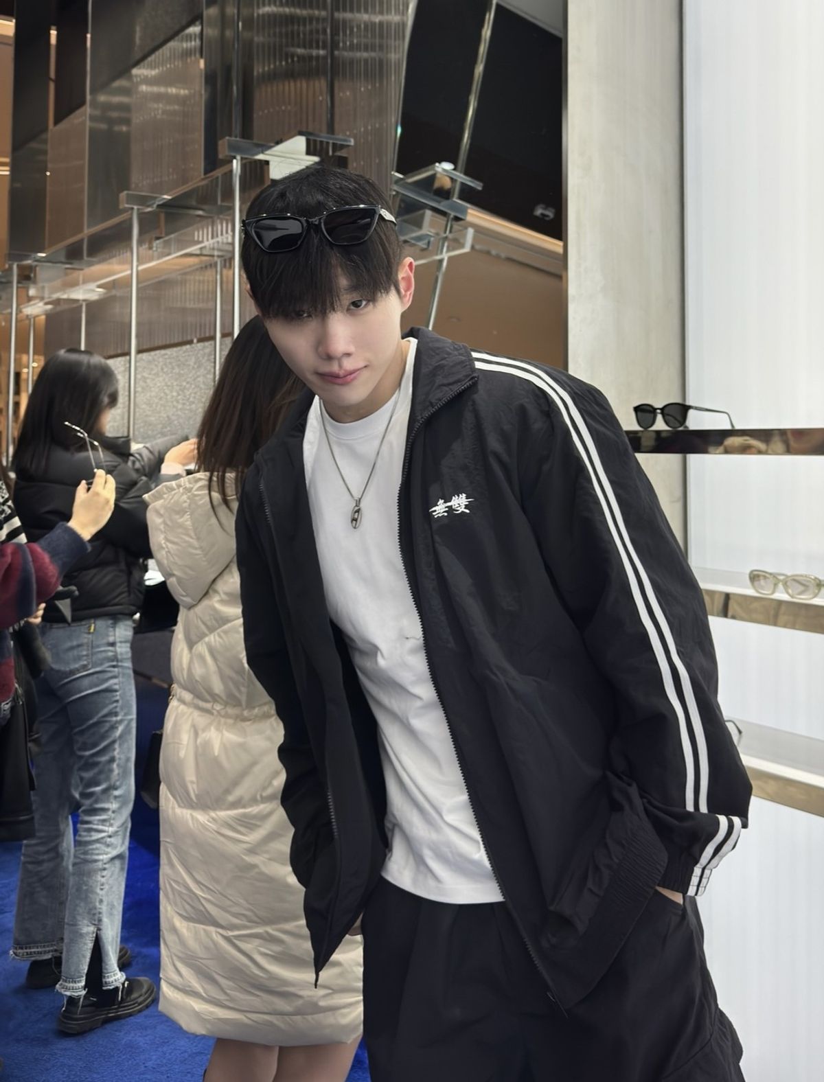무쌍(MUSSANG) 넘버. 5  로고 오버핏 투 웨이 자켓