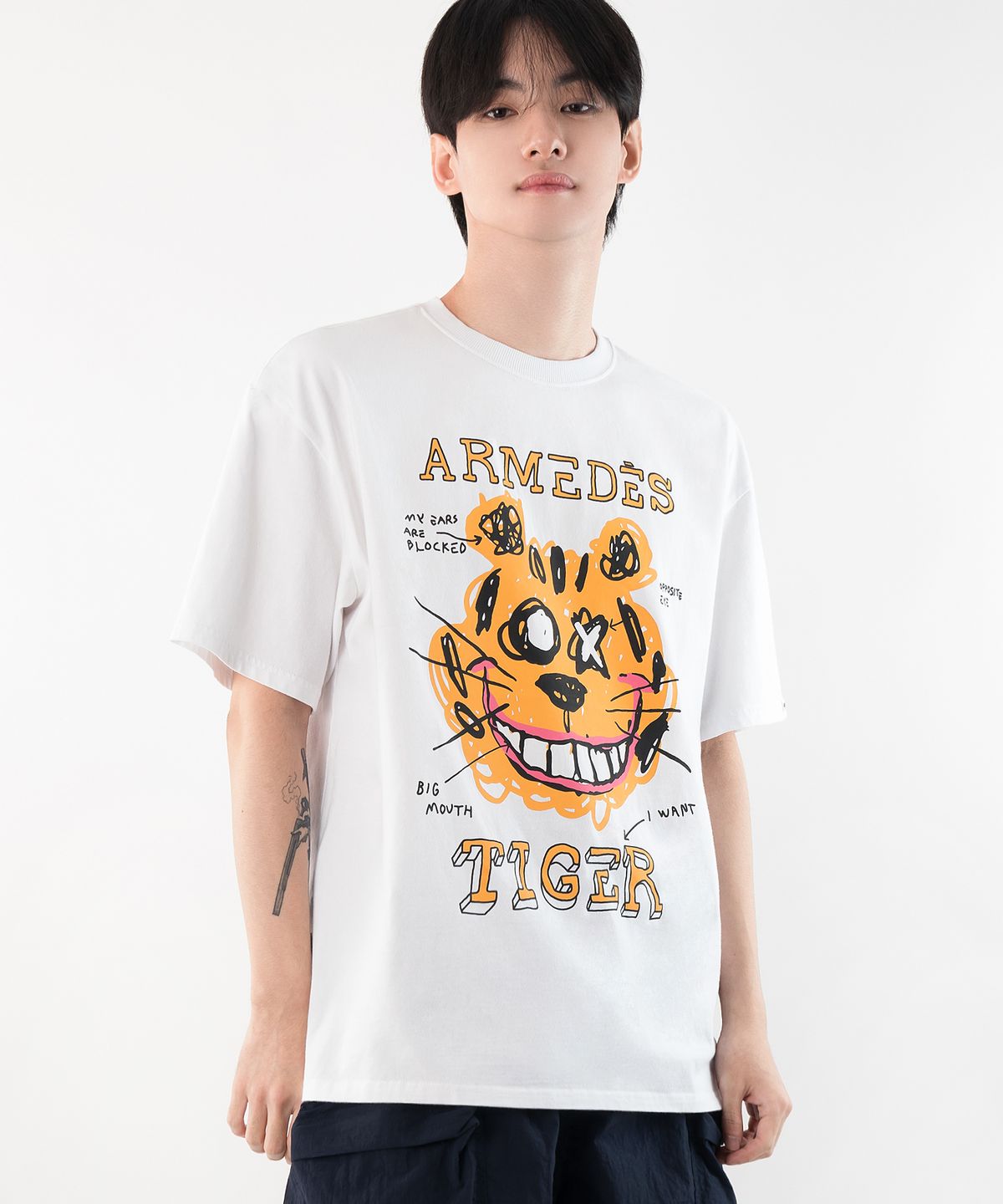 아르메데스(ARMEDES) 면 16수 오버핏 아트그래픽 반팔티셔츠 (1026)