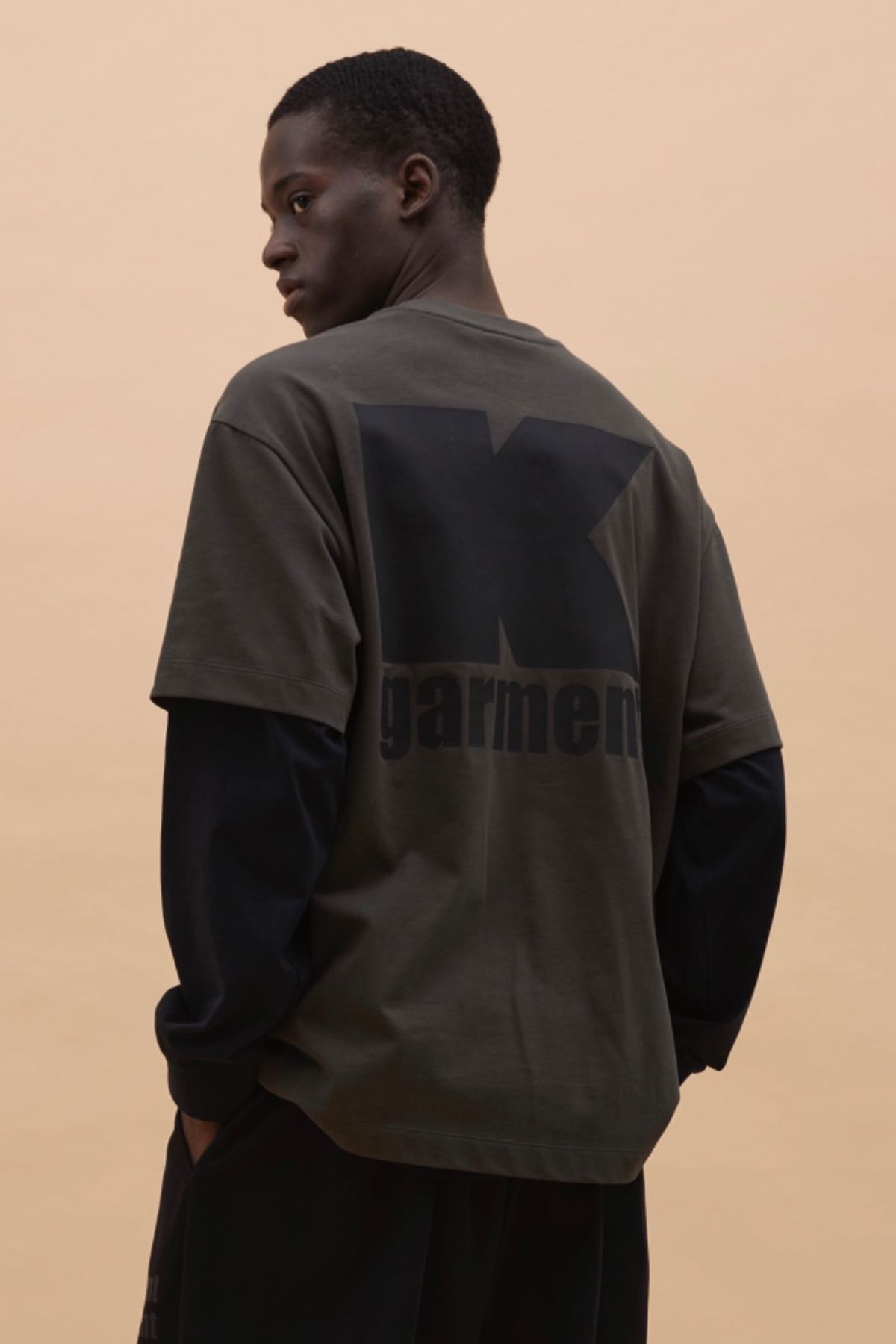카먼트(K-GARMENT) U 빅K 프린트티 DUST GREY
