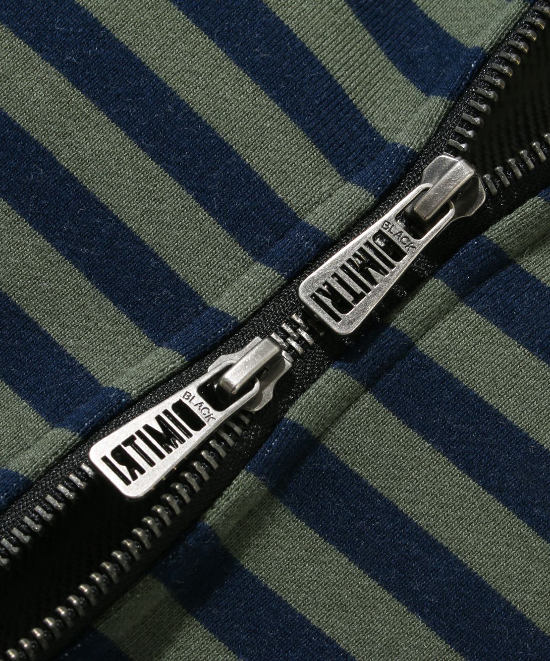 [DIMITRI BLACK] VLAD STRIPE LOGO HOODED ZIP UP /追跡付 MUSINSA | DIMITRI BLACK ASI Four Seasons Essential Pigment