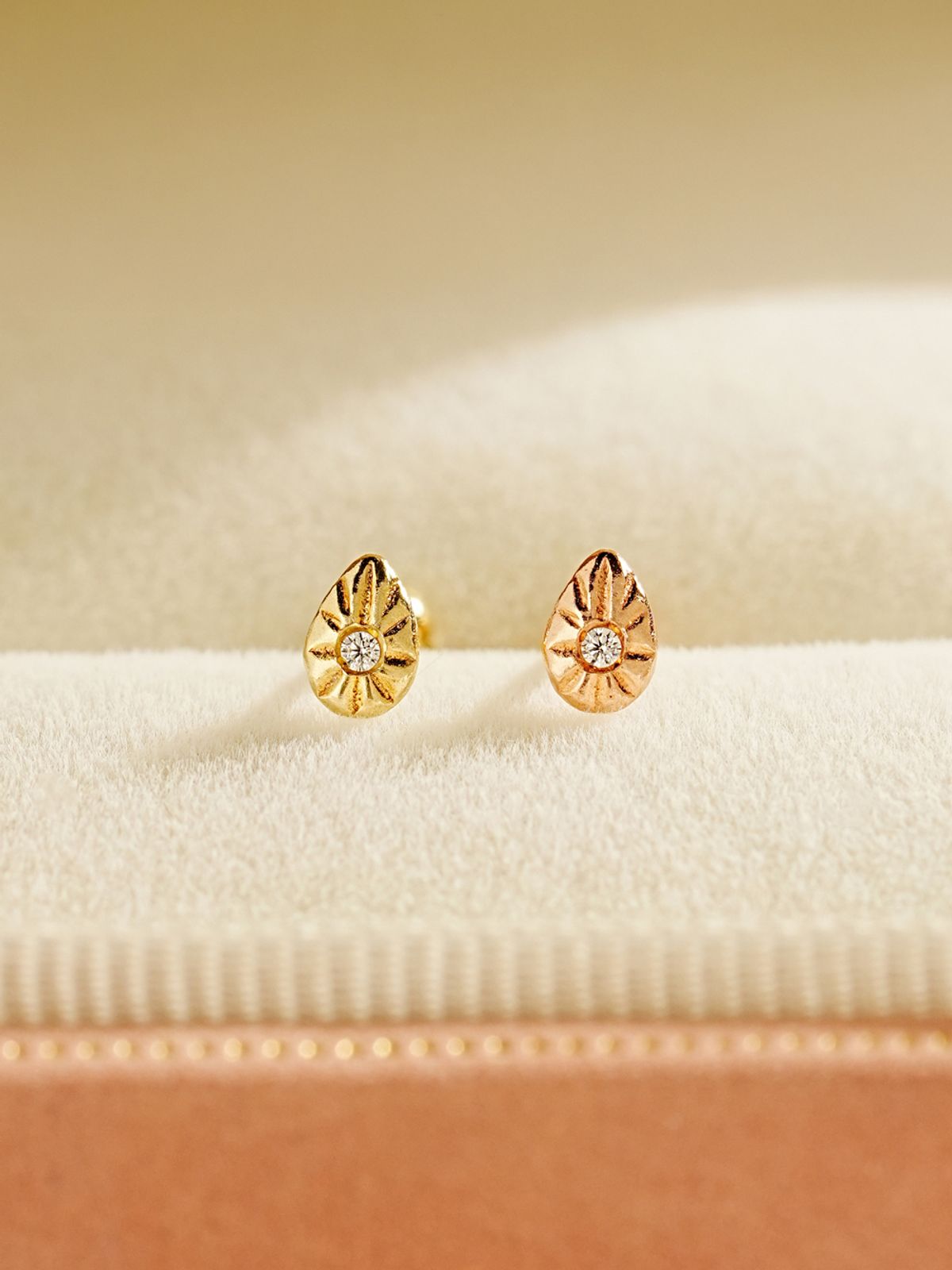 미니멀피어싱(MINIMALPIERCING) 14K 포인트 에그 피어싱 귀걸이