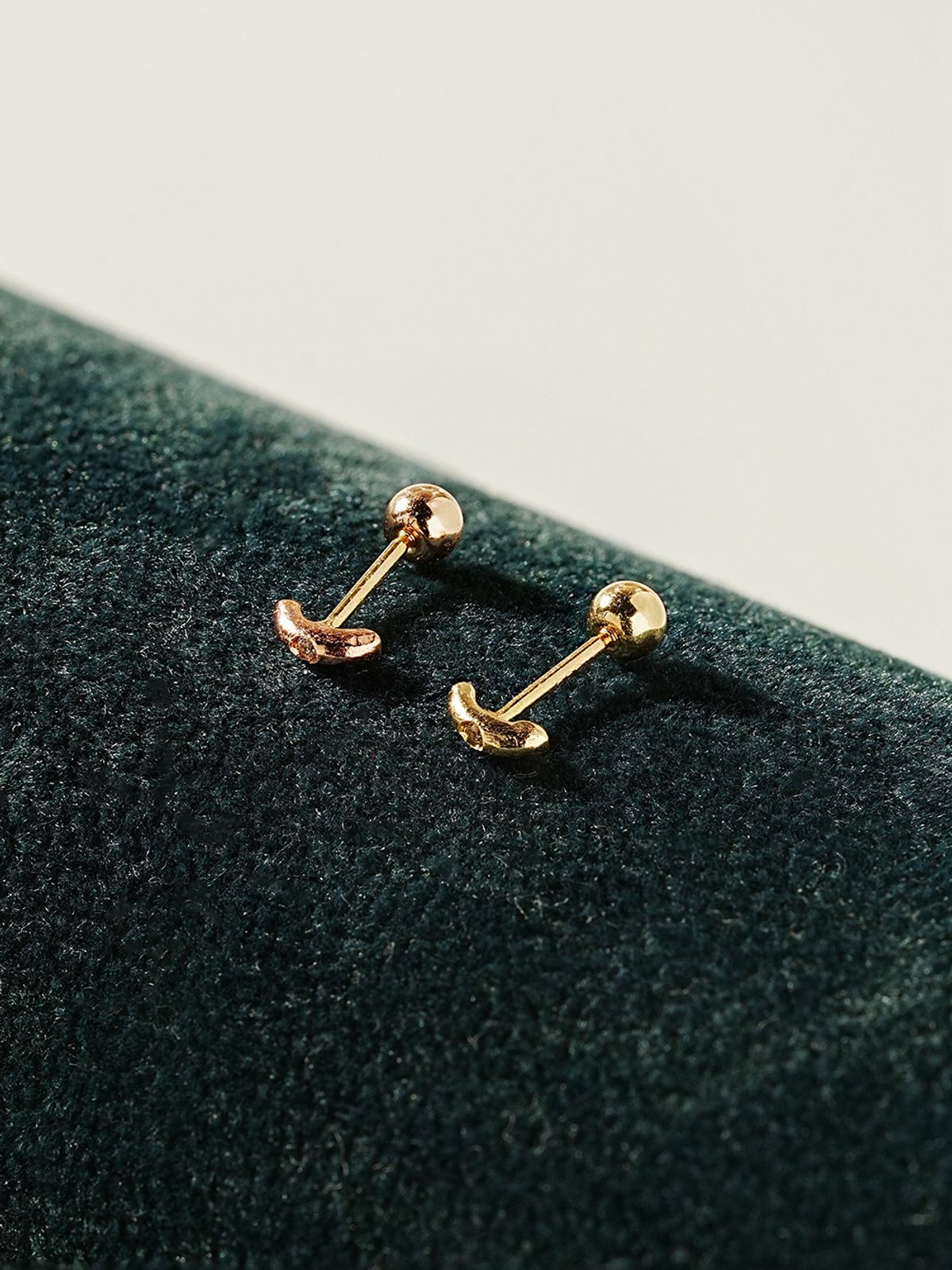미니멀피어싱(MINIMALPIERCING) 14K 하프 미니멀 피어싱 귀걸이