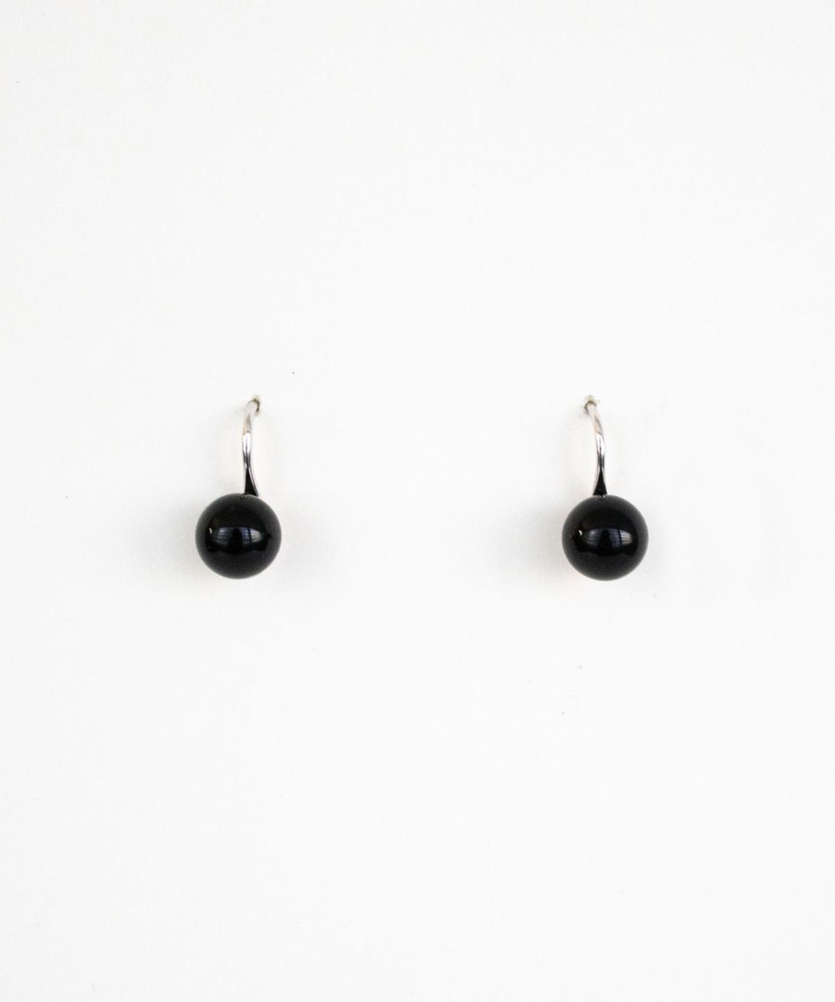 메리모티브(MERRYMOTIVE) Black onyx simple earring