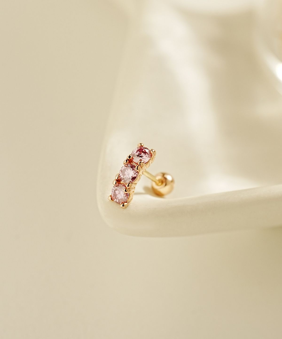 미니멀피어싱(MINIMALPIERCING) 14K 모이사나이트 다이아 트리플 컬러 커브 피어싱 귀걸이