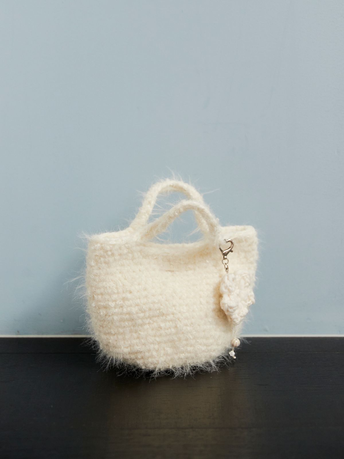 오앨(OUEL) HANDMADE BOUCLE KNIT MINI BAG_CREAM