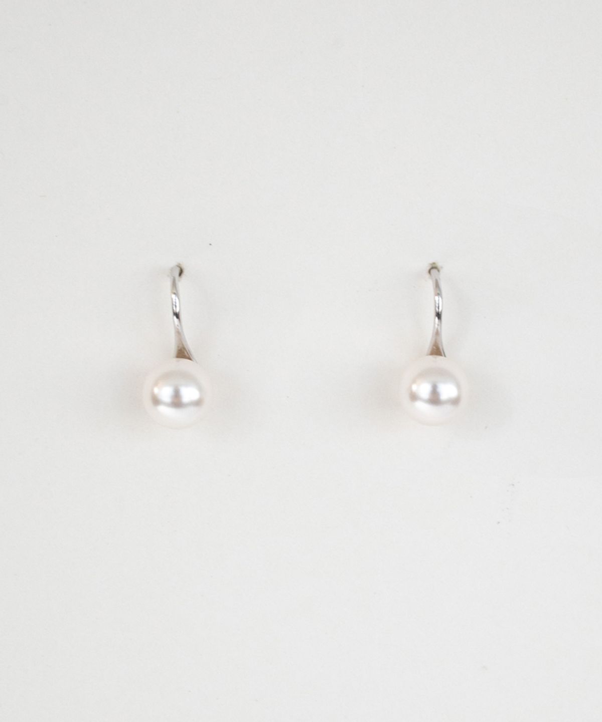 메리모티브(MERRYMOTIVE) White pearl simple earring