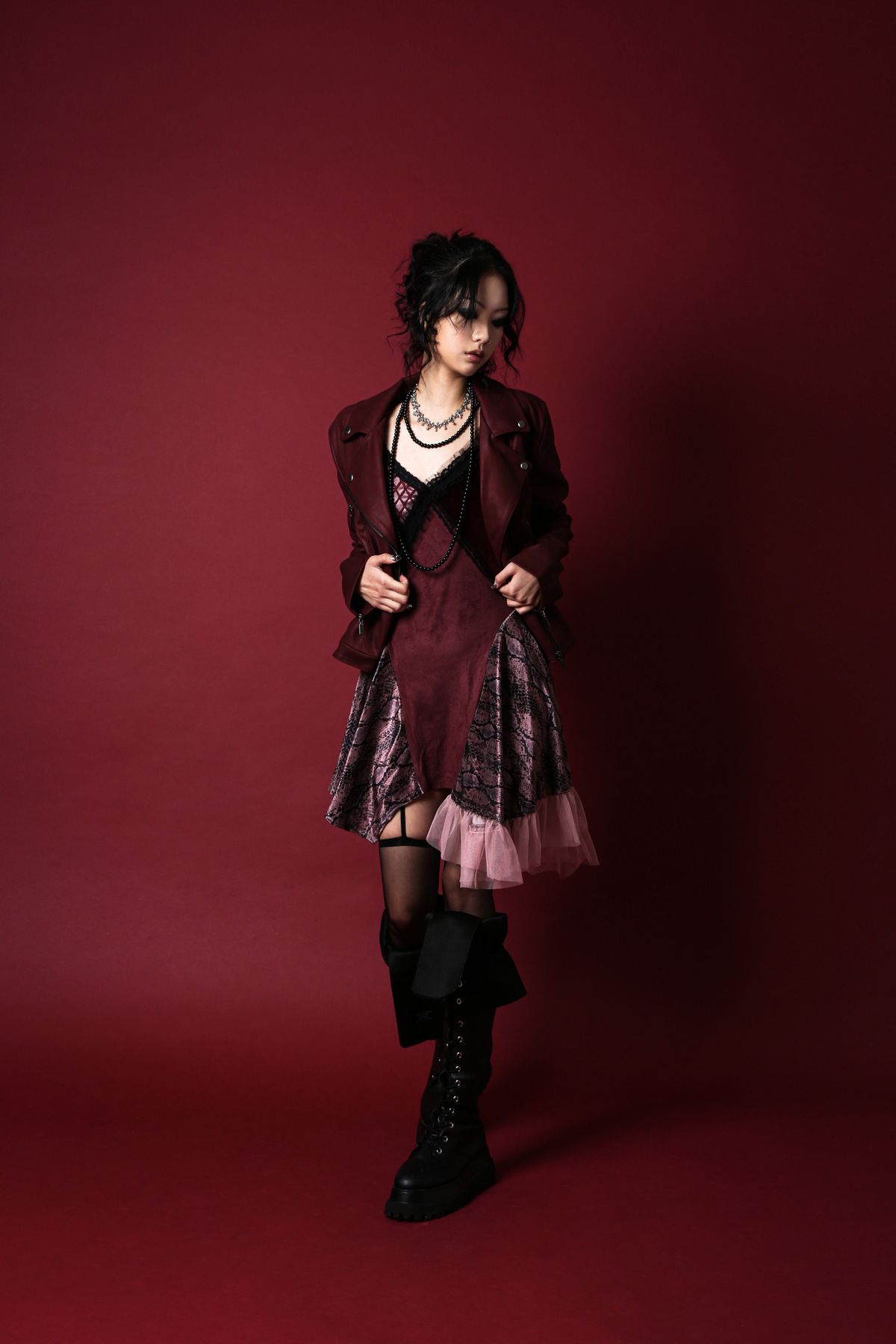 달링유어배드(DARLING, YOU'RE BAD) ANTIQUE ROSE SLIM RIDER JACKET #SUEDE RED