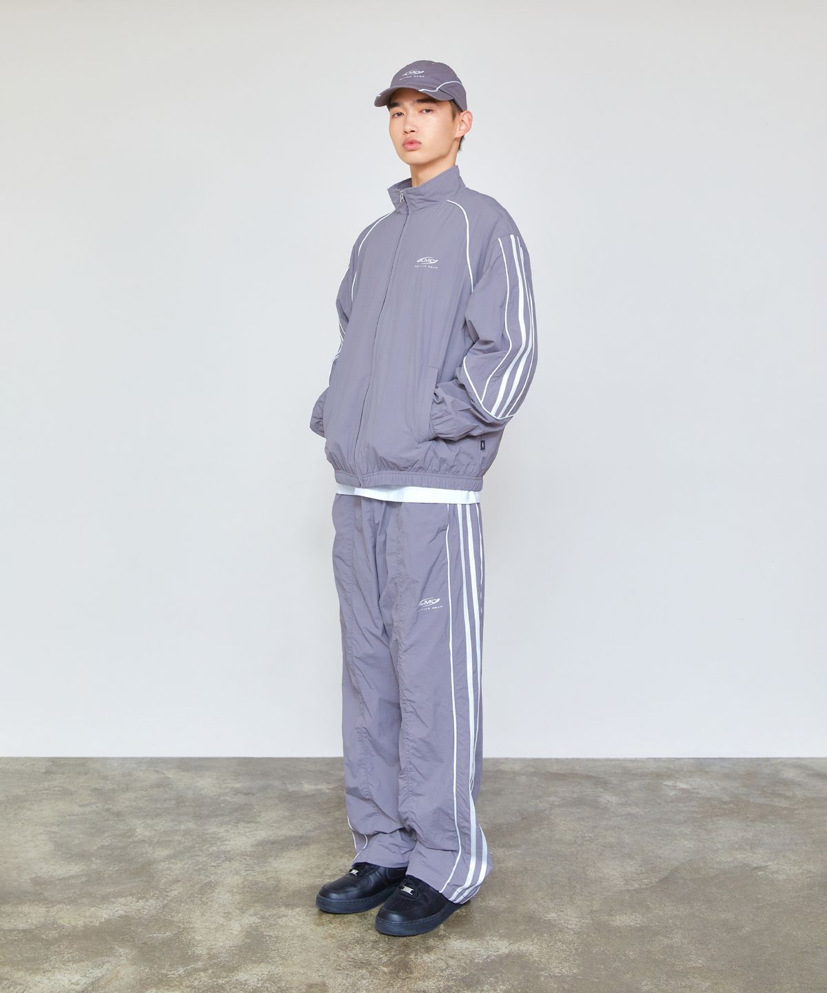 엘엠씨(LMC) PIPING LINE TRACK PANTS gray