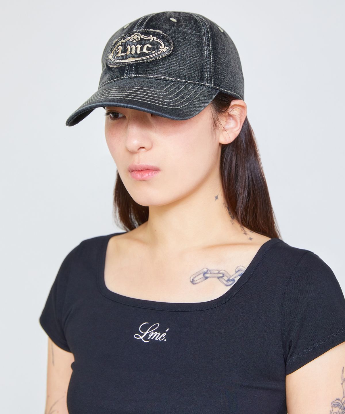 엘엠씨(LMC) WASHED DENIM GOTHIC OVAL 6PANEL CAP Black