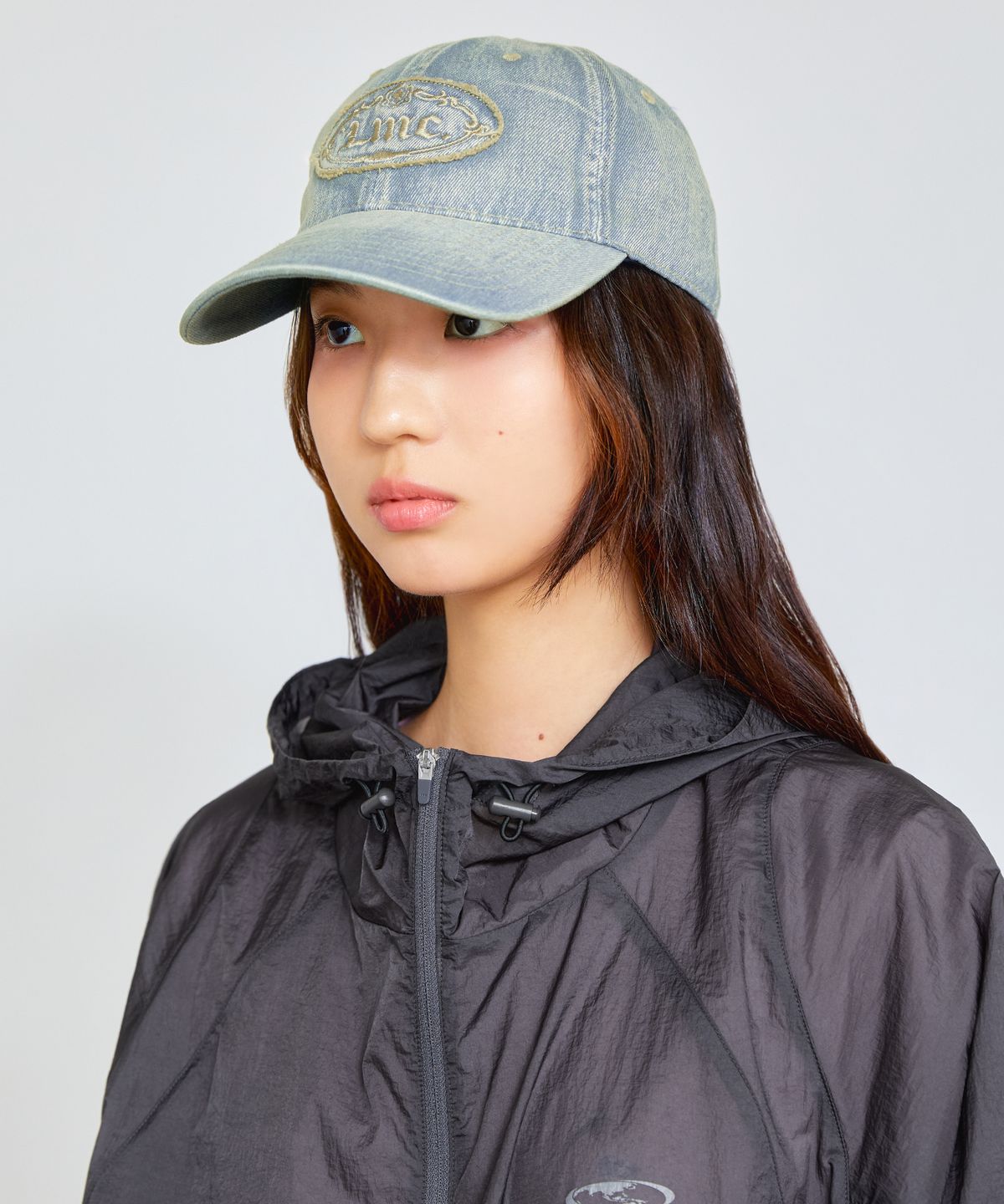 엘엠씨(LMC) WASHED DENIM GOTHIC OVAL 6PANEL CAP Black