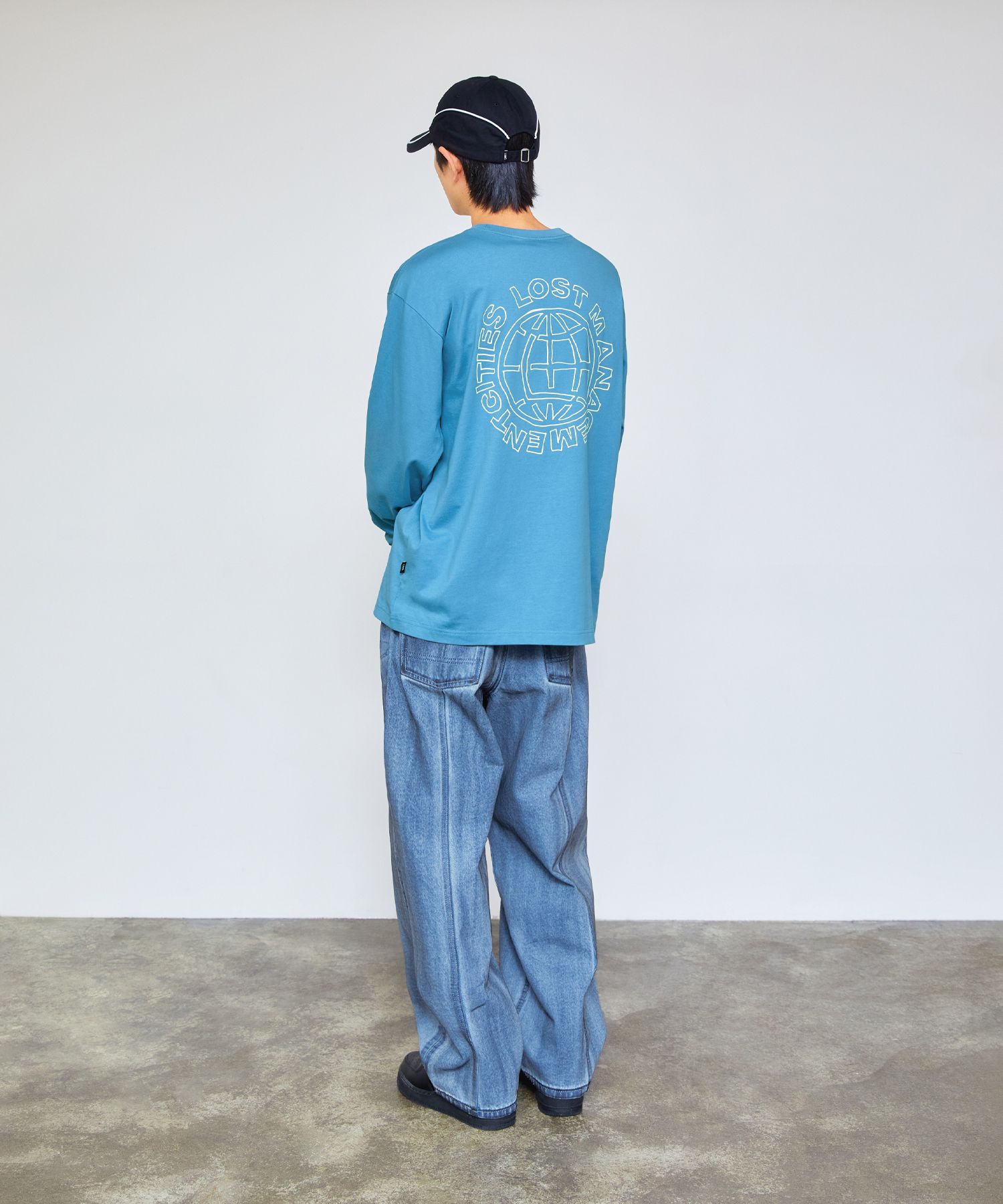 MUSINSA | LMC DOODLE GLOBE LONG SLV TEE light heather gray