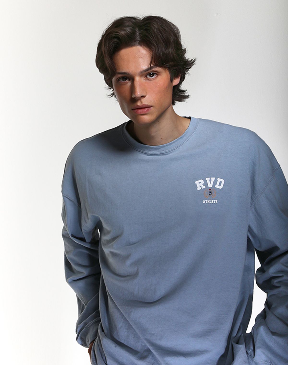 알브이디(RVD) (American Casual Campaign) 알브이디 피그먼트 오버핏 크루넥 롱슬리브 (아이언그레이)