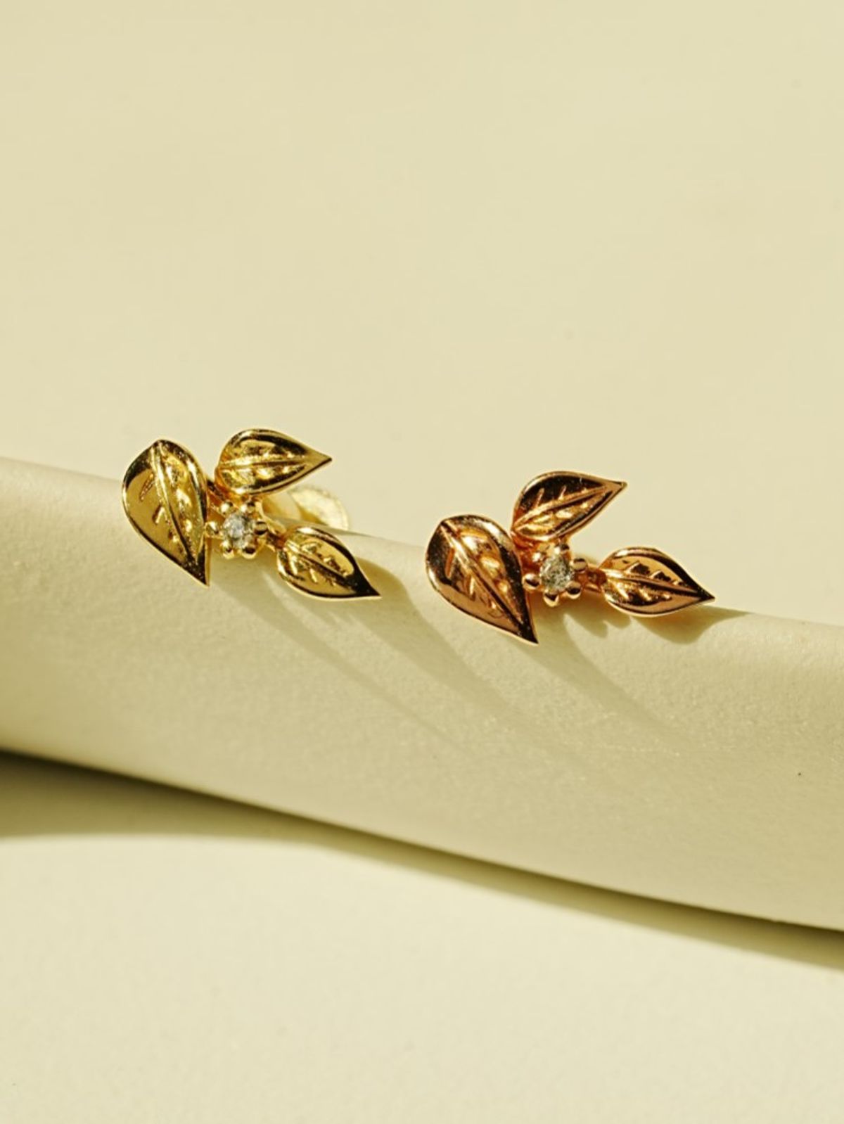 미니멀피어싱(MINIMALPIERCING) 14K 인터널 골드 세잎 리프 라블렛 피어싱