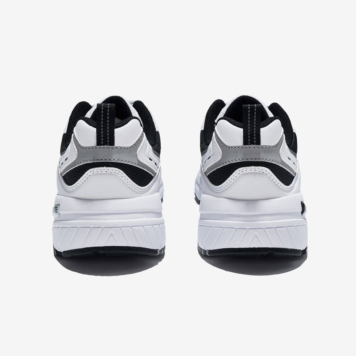 휠라(FILA) 메모리 데시무스 v3(1RM02943H102)
