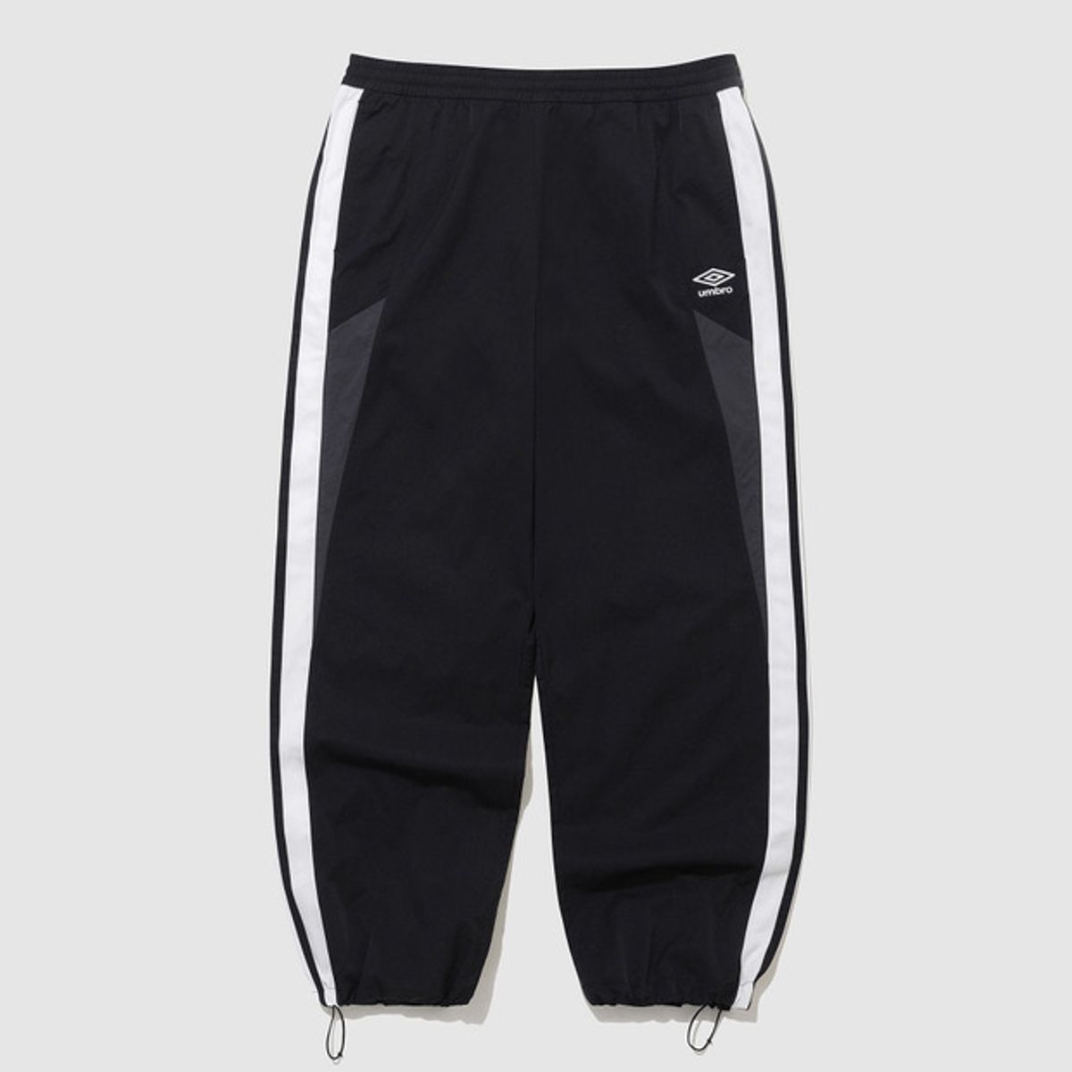 엄브로(UMBRO) 더블데커 스트레이트 & 조거 2WAY 팬츠 블랙(UQ121CPT13)