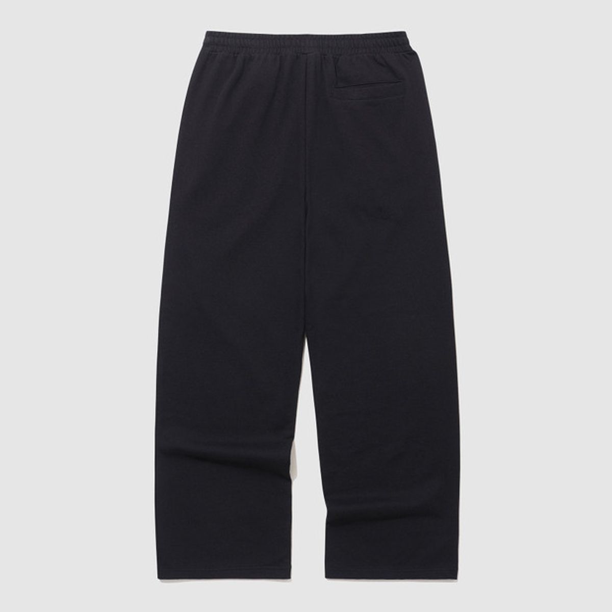 엄브로(UMBRO) 에센셜 루즈 와이드 팬츠 블랙(UQ123CFP17)