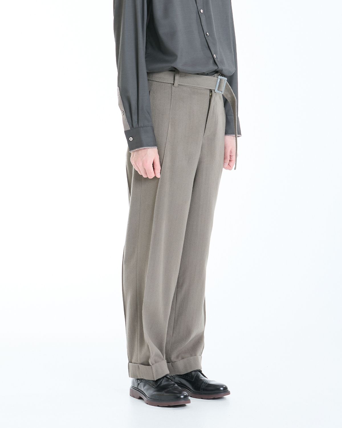 와이쏘씨리얼즈(WHYSOCEREALZ) Classic Wide Pants (pastel grey)