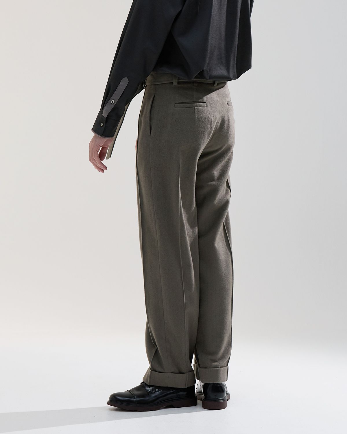 와이쏘씨리얼즈(WHYSOCEREALZ) Classic Wide Pants (pastel grey)