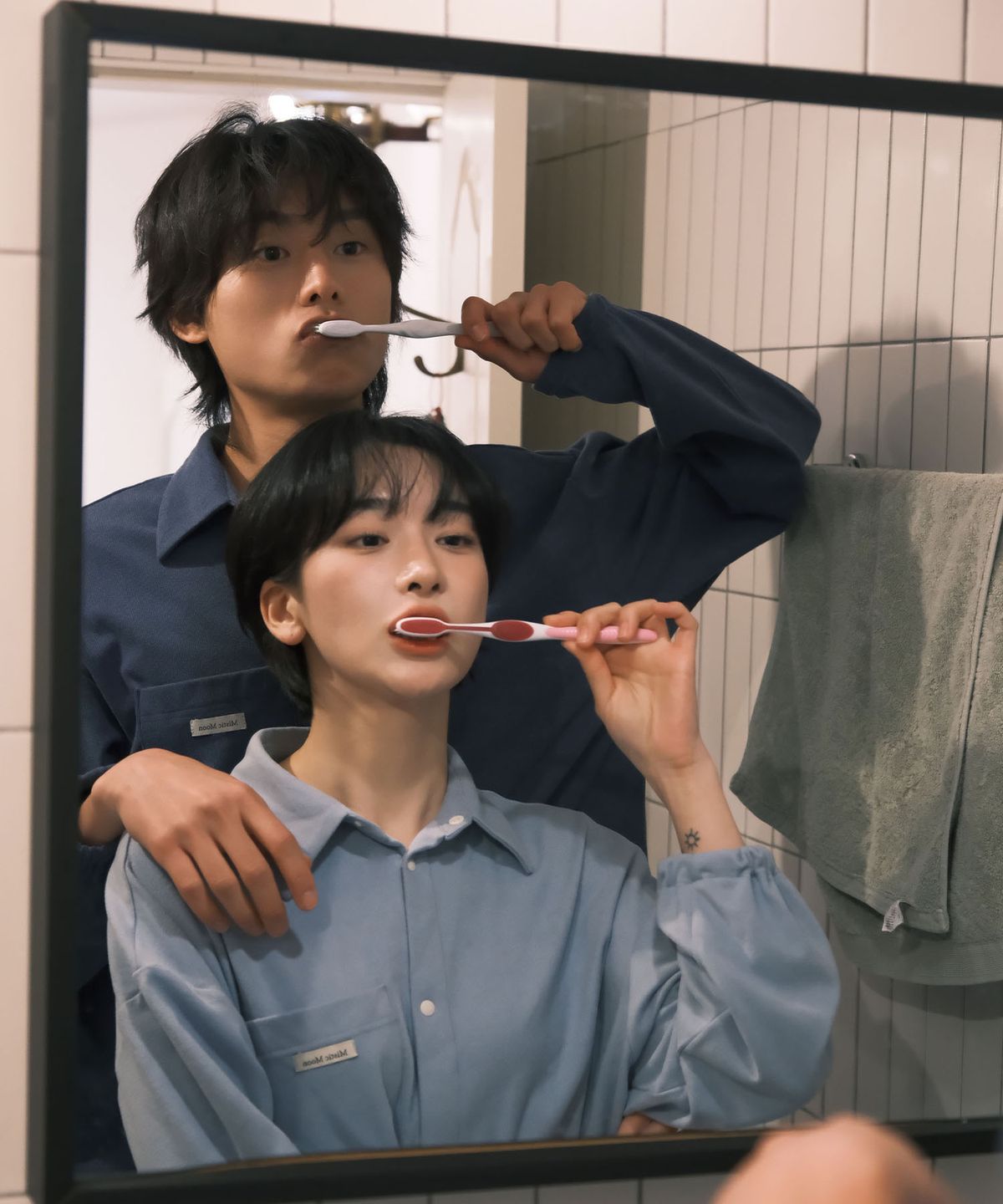 미스틱문(MISTIC MOON) (남녀공용) 코지 문 긴팔 파자마 세트 (4color)