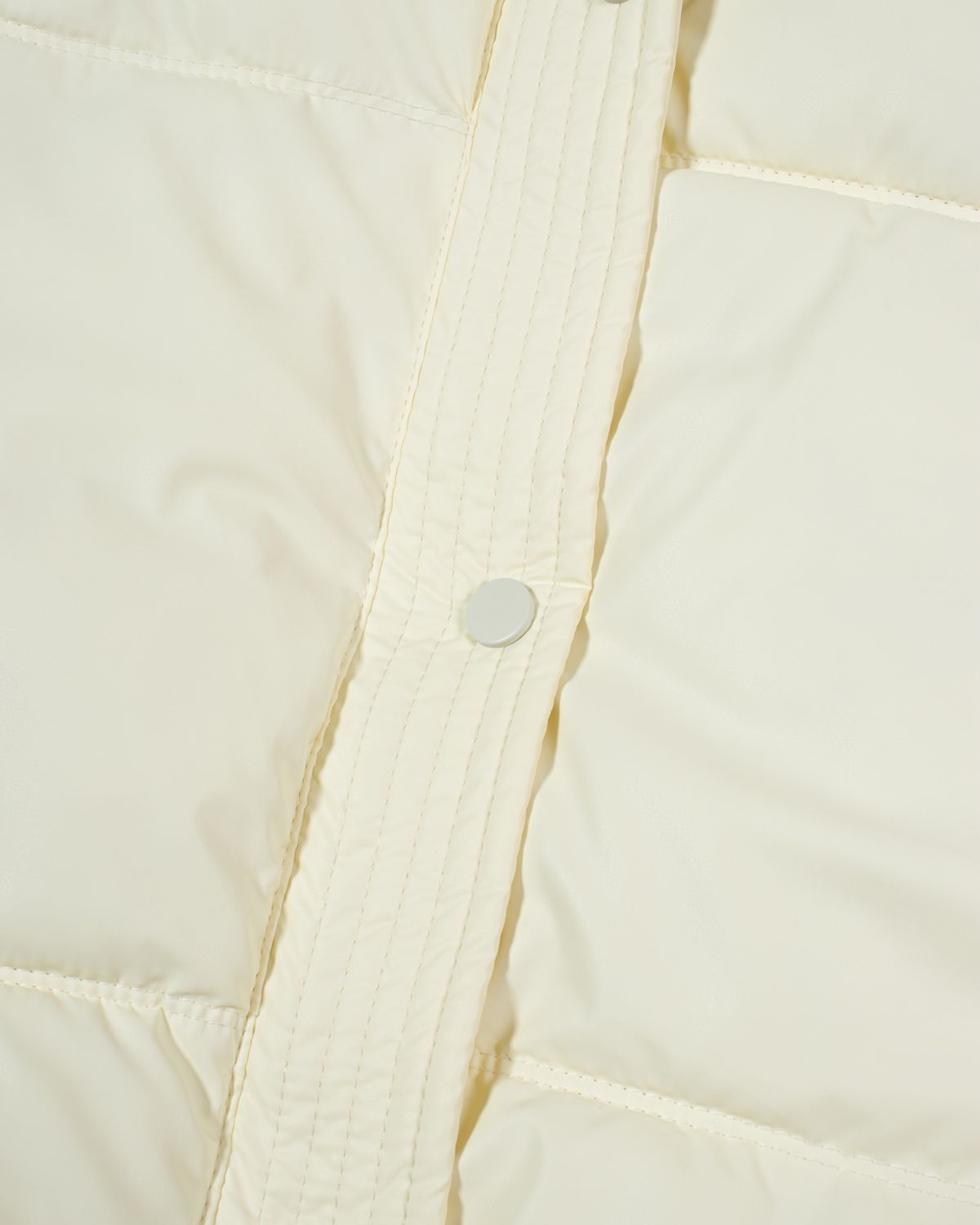 모아(MOAA) Glossy pu-leather Puffer (IVORY)