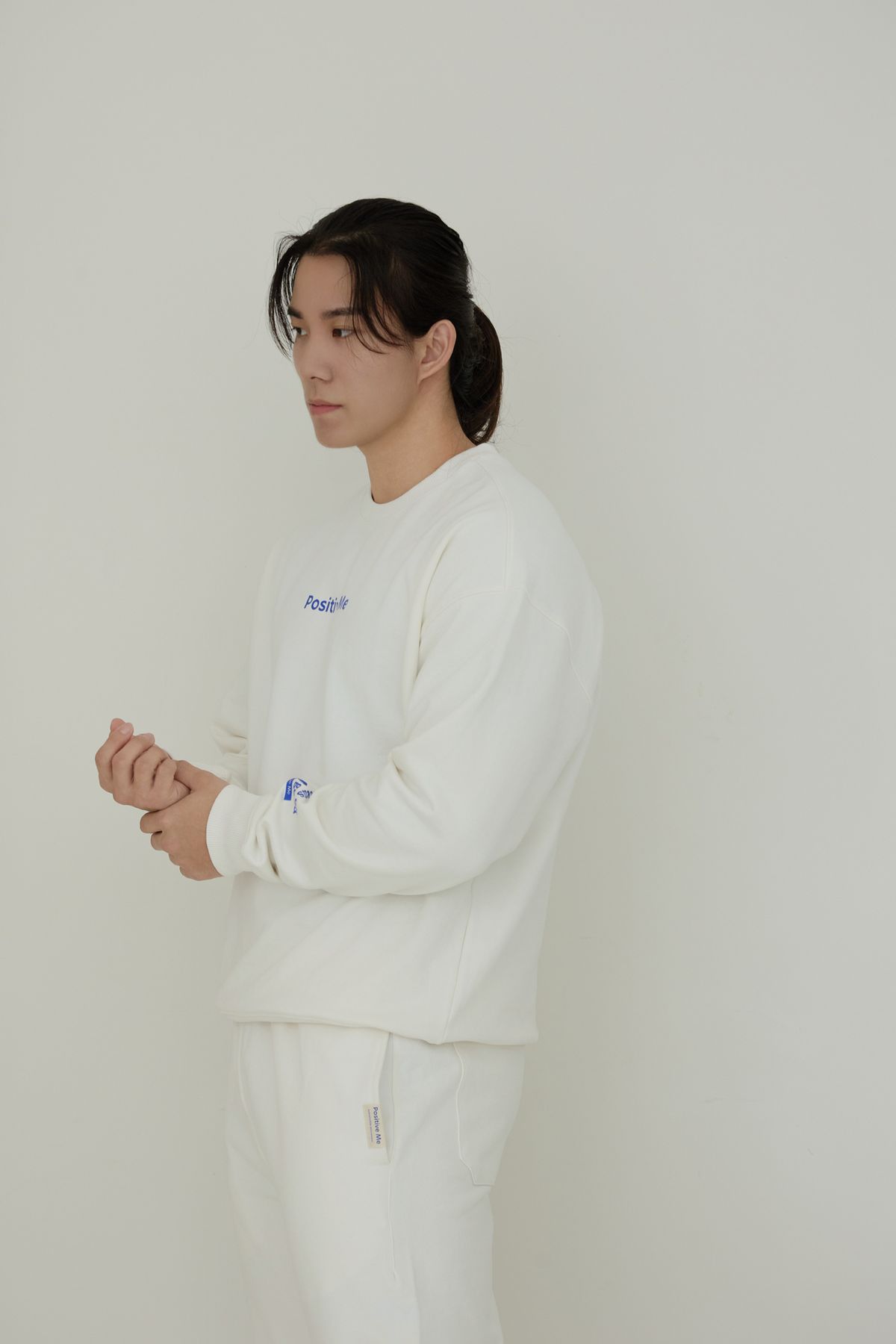 포지티브미(POSITIVEME) 두잇포유 스웻셔츠 화이트